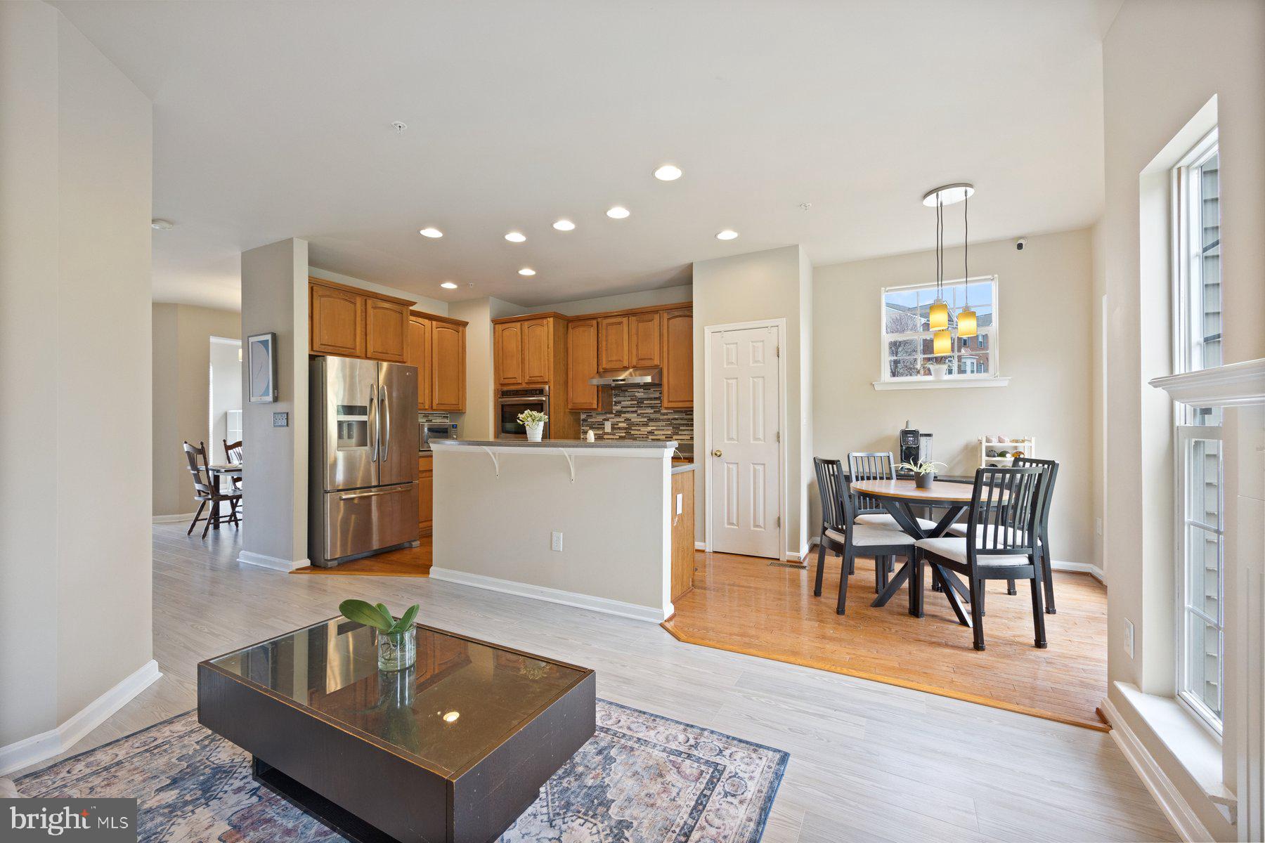 101 Buttonwood Ct