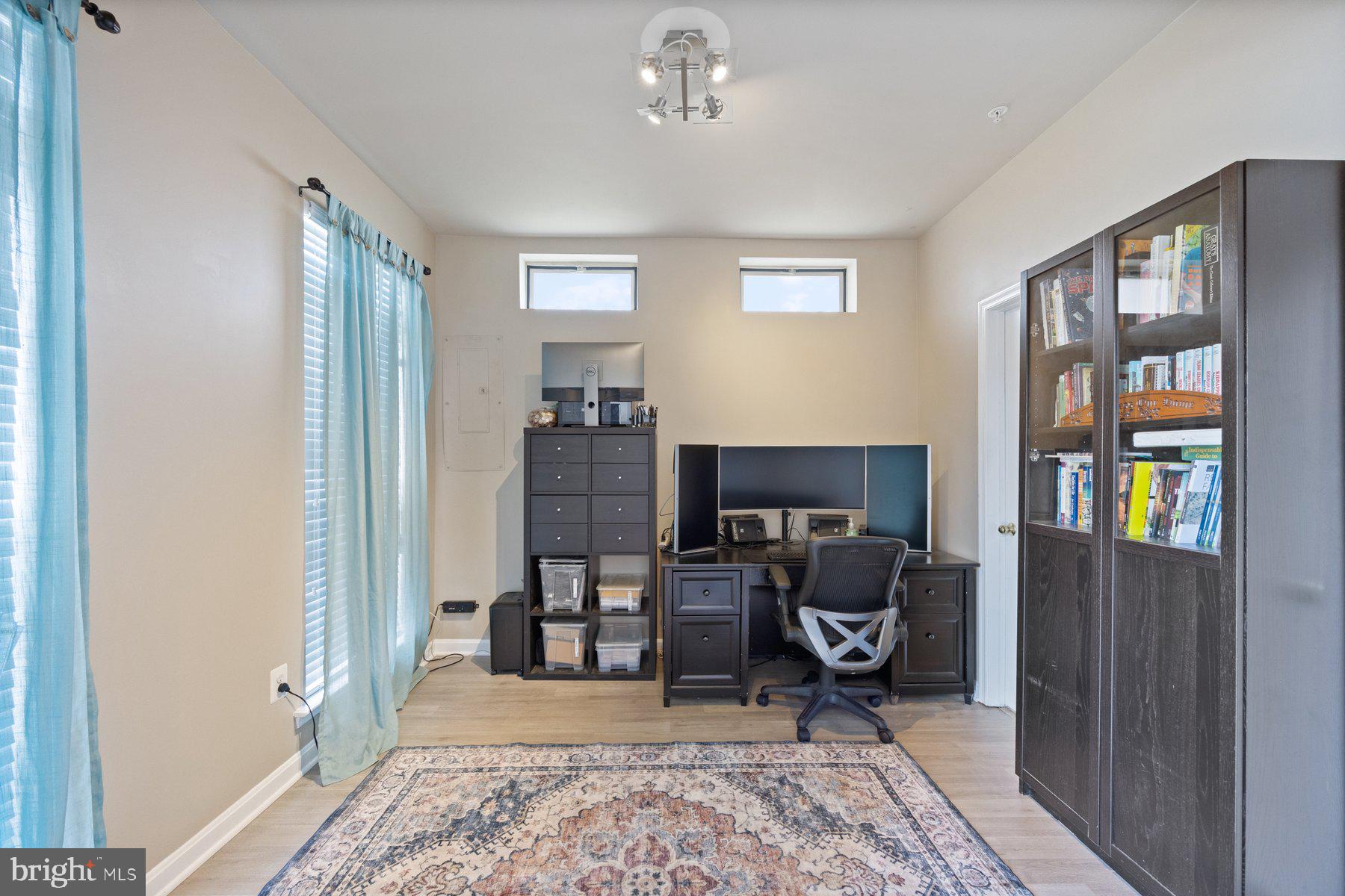 101 Buttonwood Ct