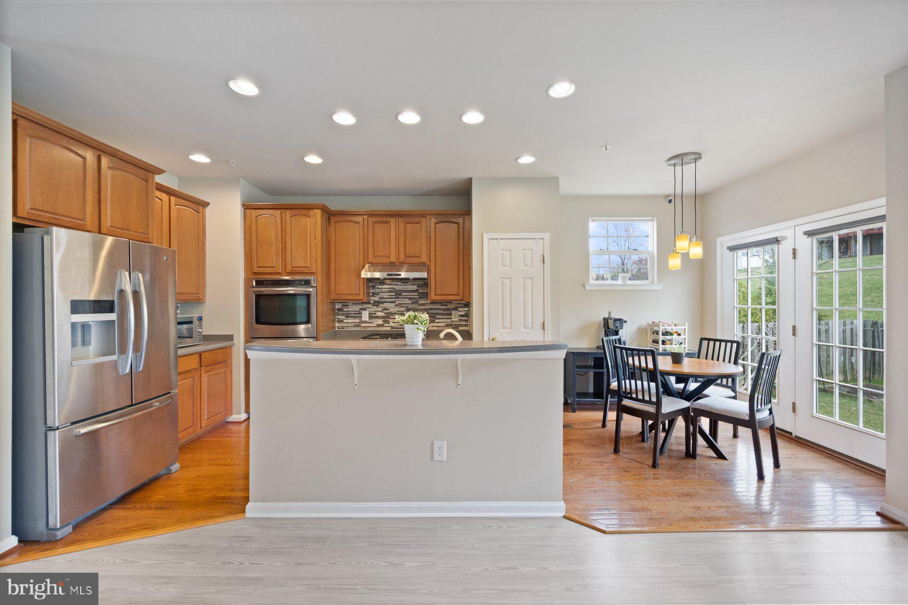 101 Buttonwood Ct