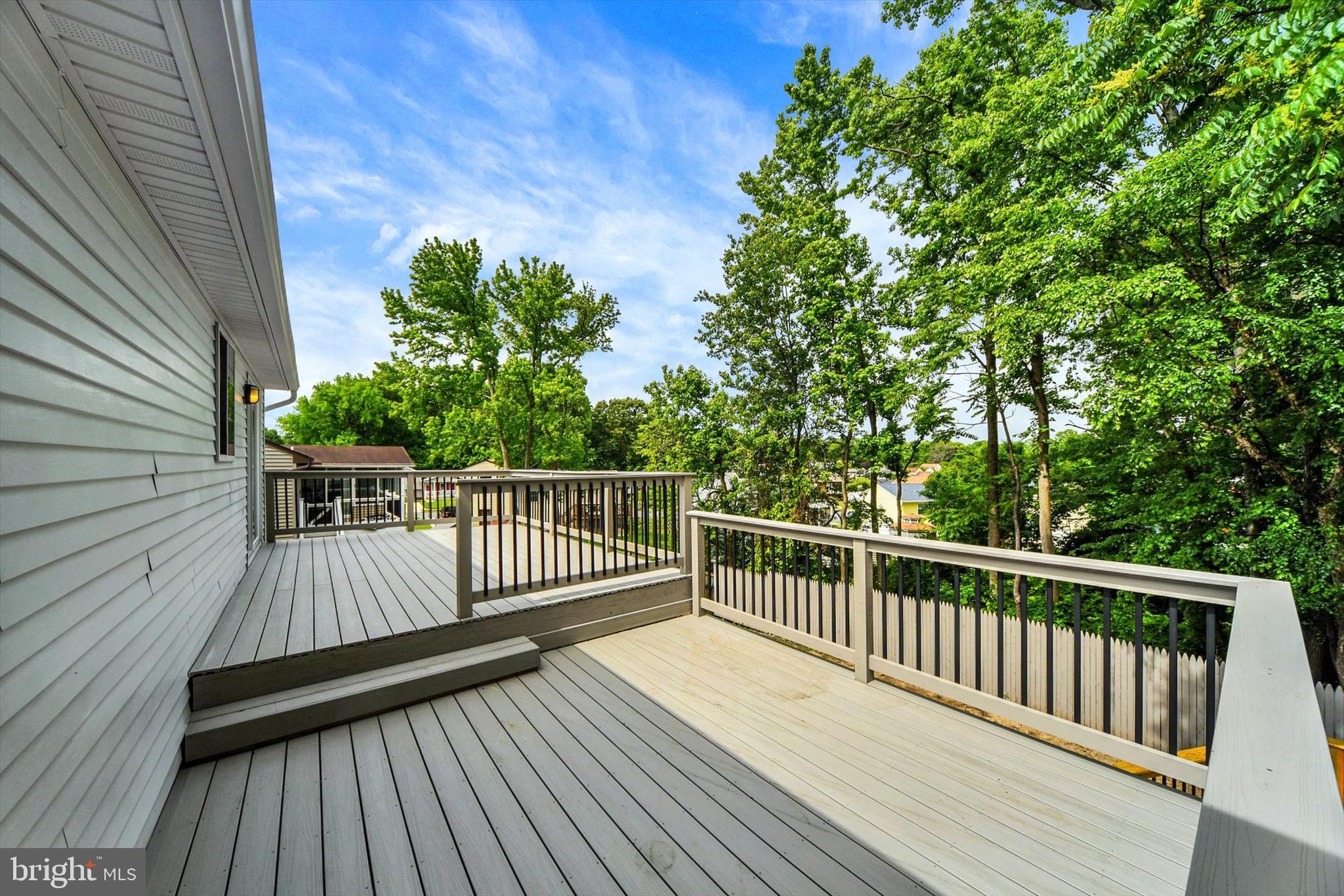 220 Sandhill Rd