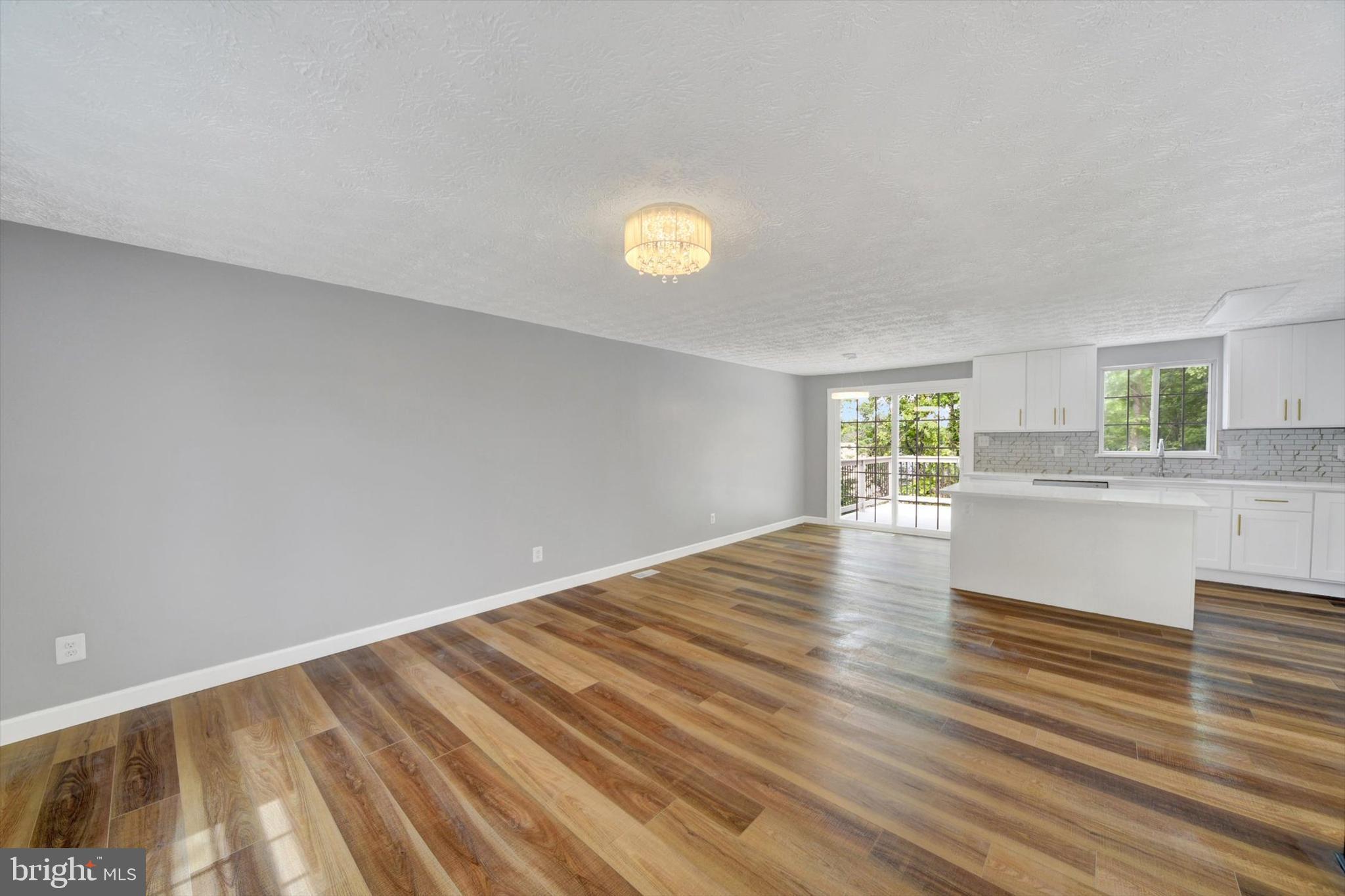 220 Sandhill Rd