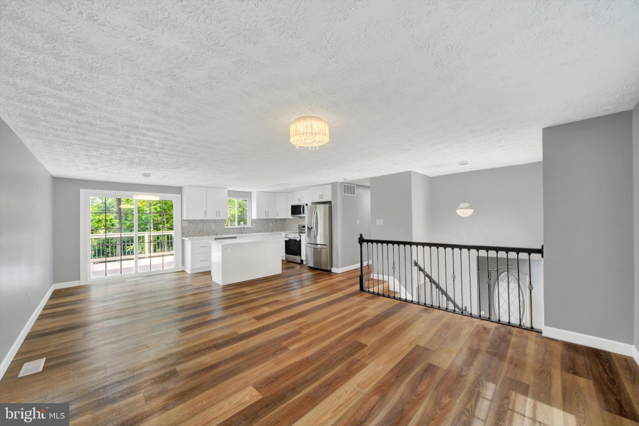 220 Sandhill Rd