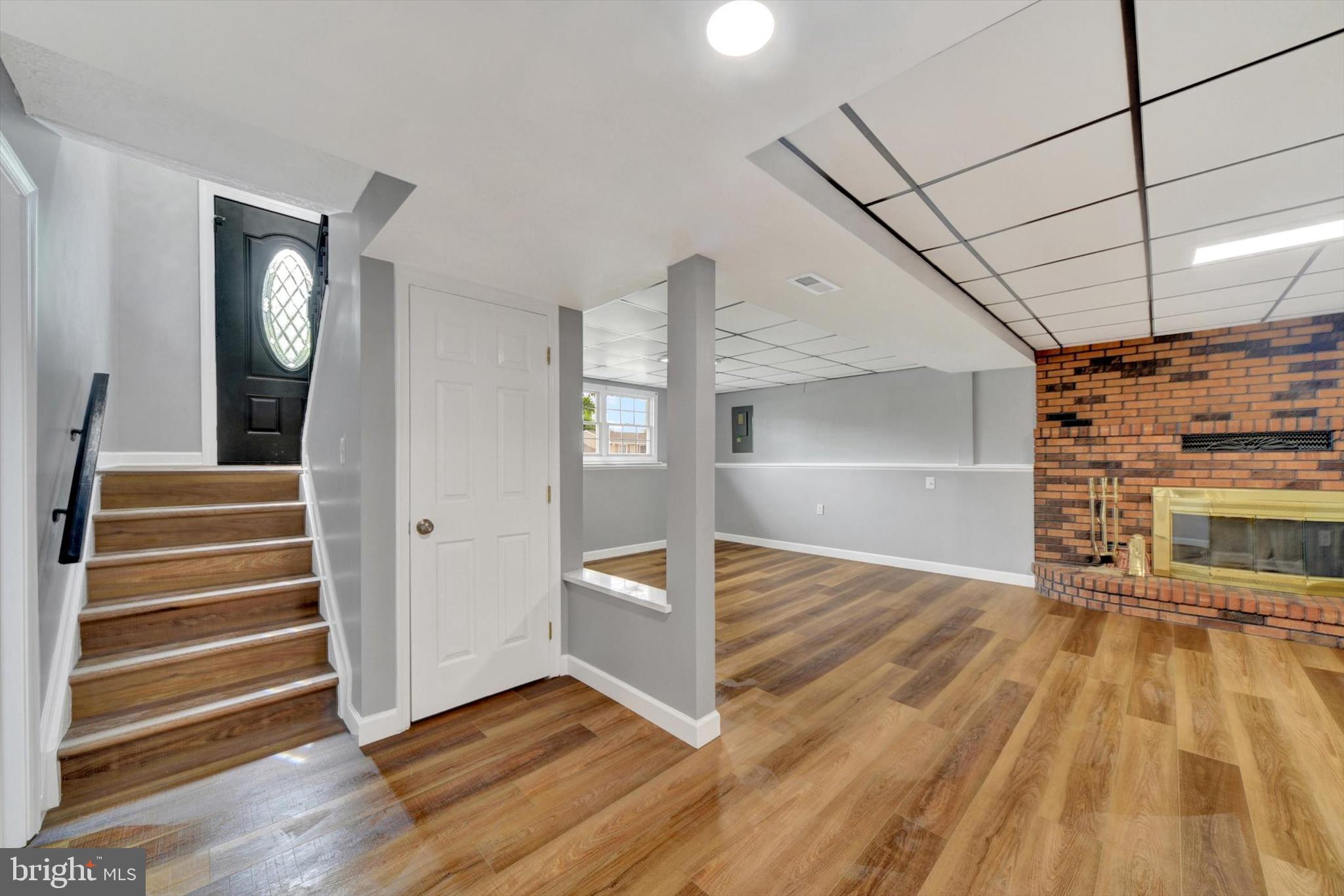 220 Sandhill Rd