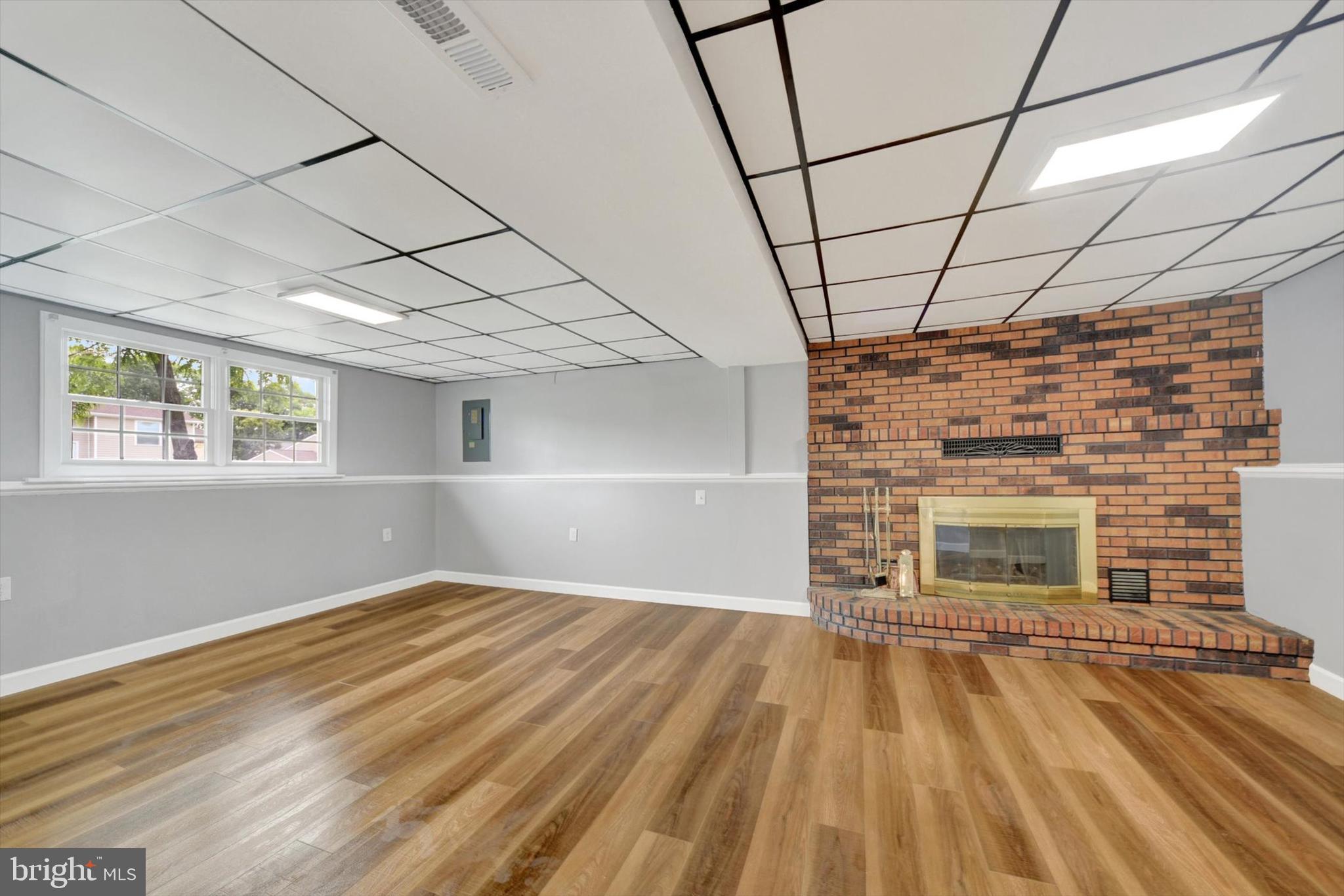220 Sandhill Rd