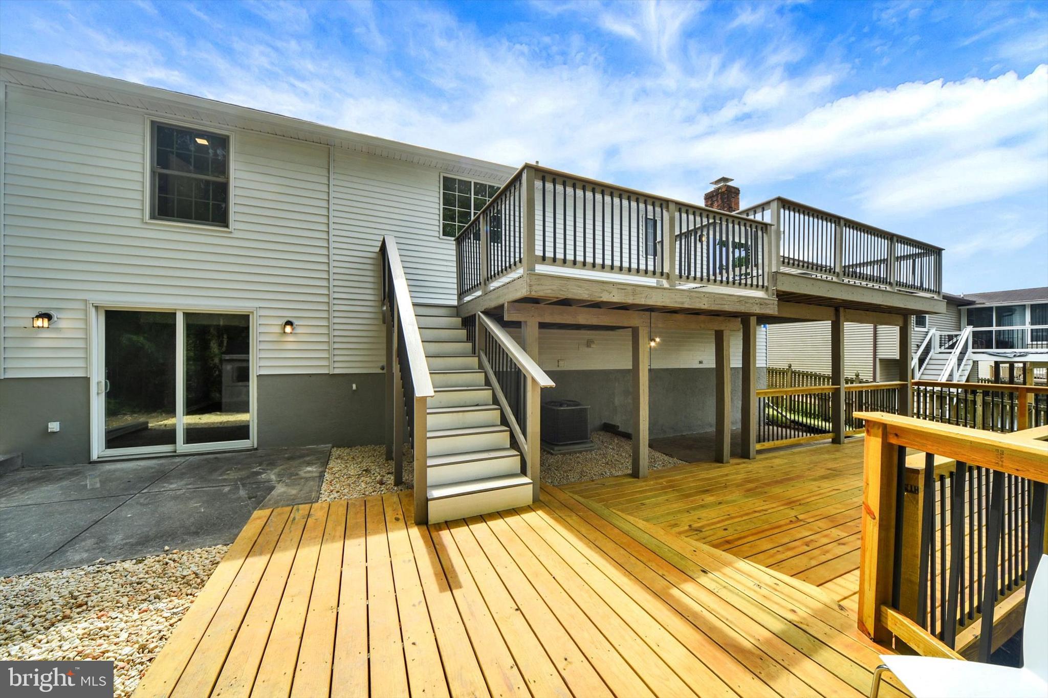 220 Sandhill Rd