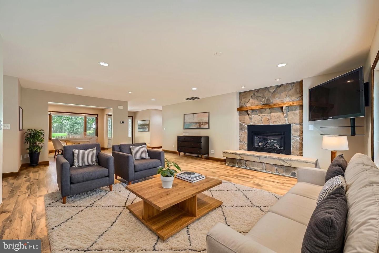 9116 Lennings Lane