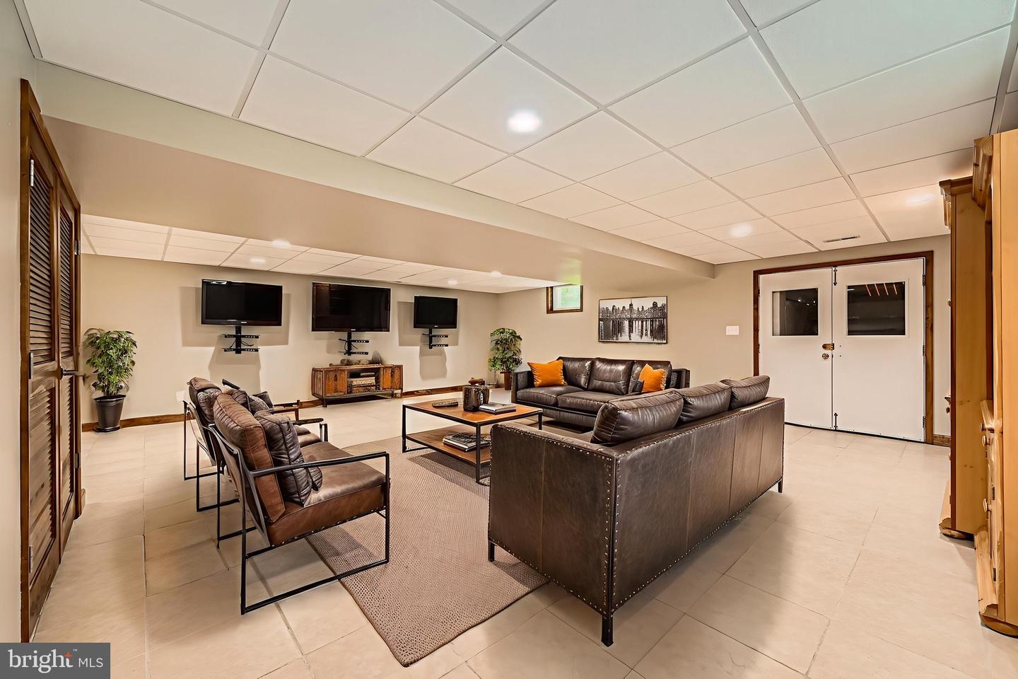 9116 Lennings Lane