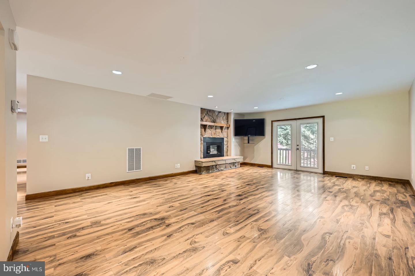 9116 Lennings Lane