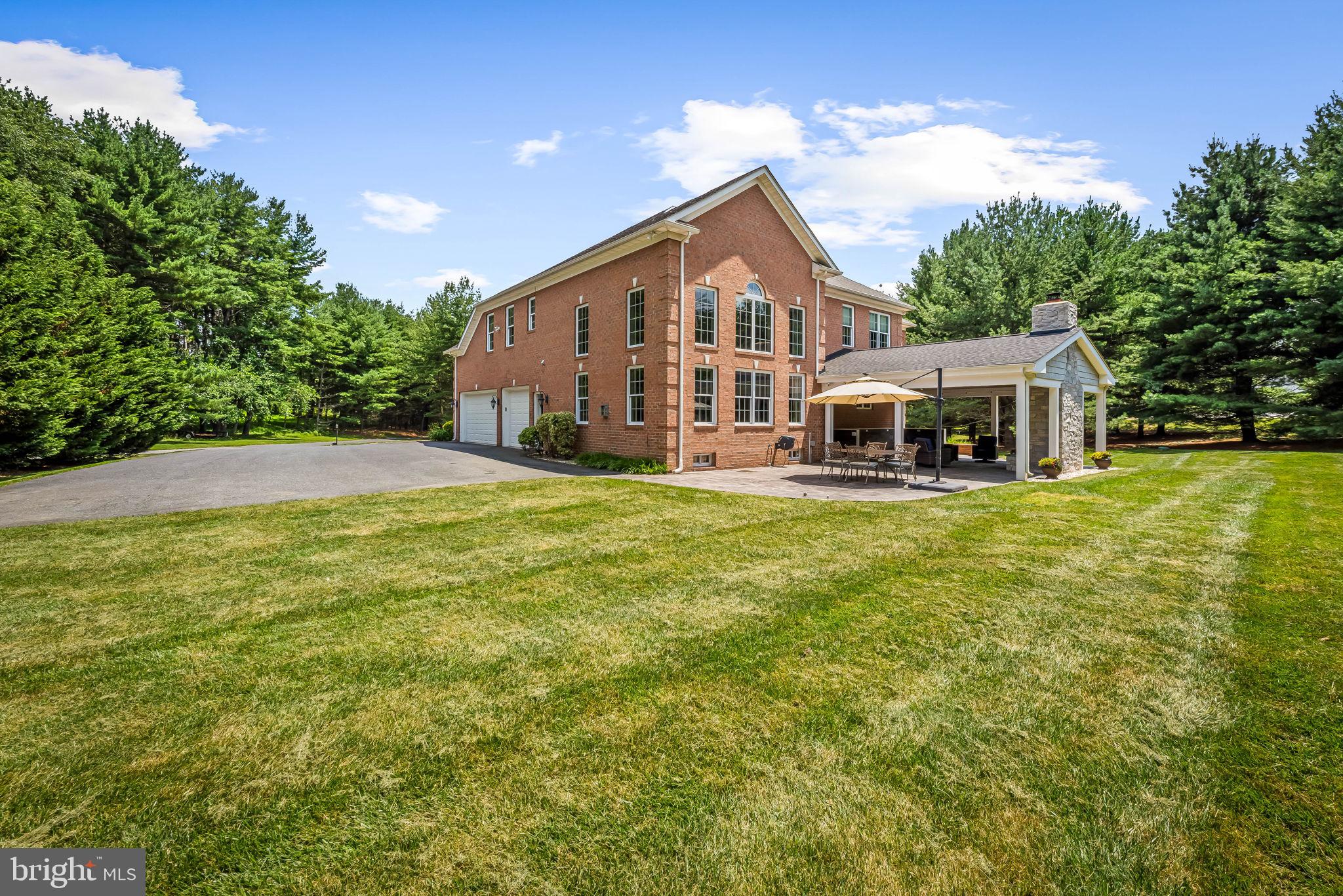 13910 Manor Rd
