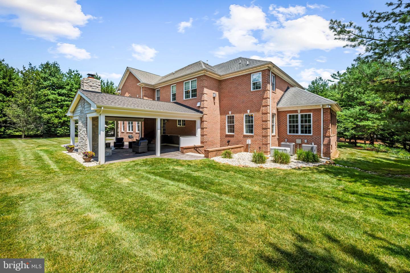 13910 Manor Rd