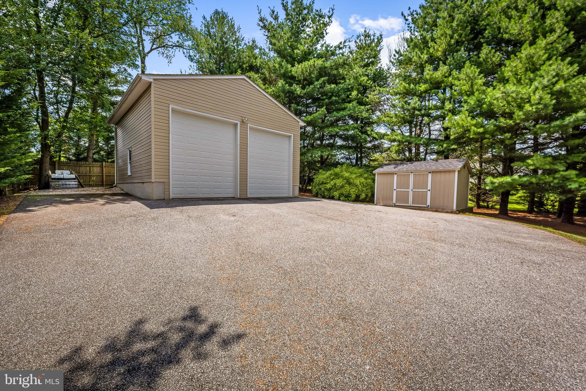 13910 Manor Rd