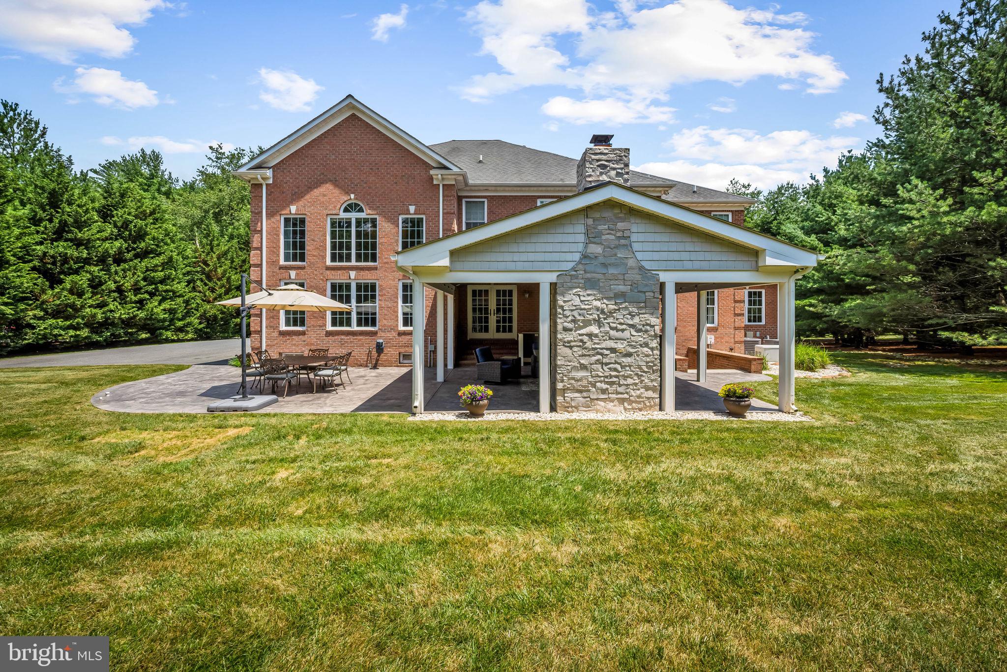 13910 Manor Rd