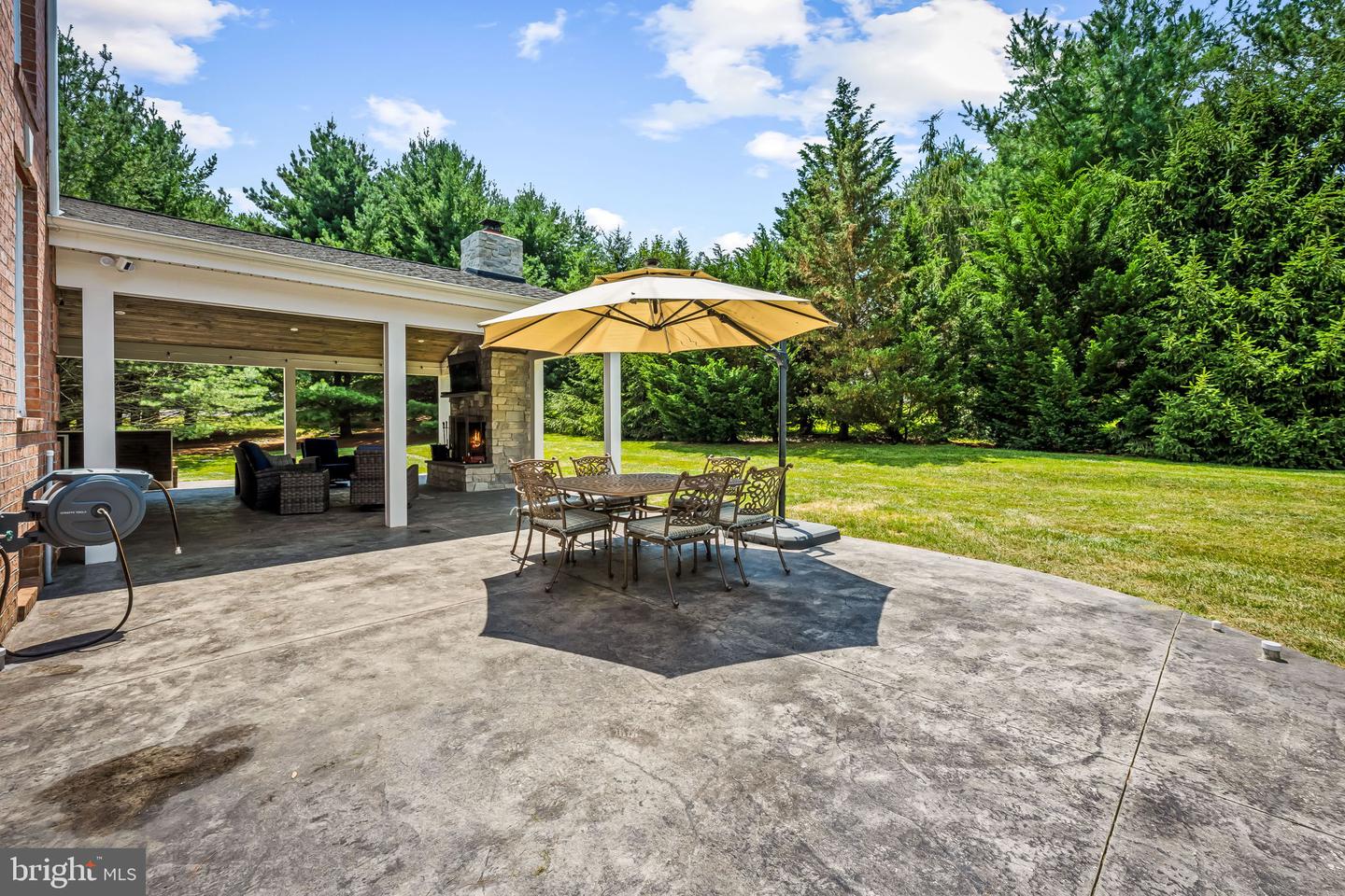13910 Manor Rd