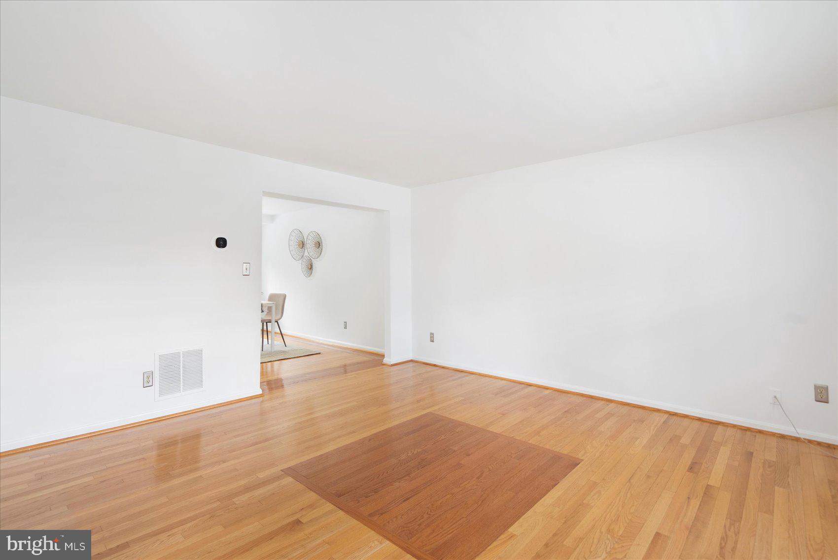 7921 Vernon Ave