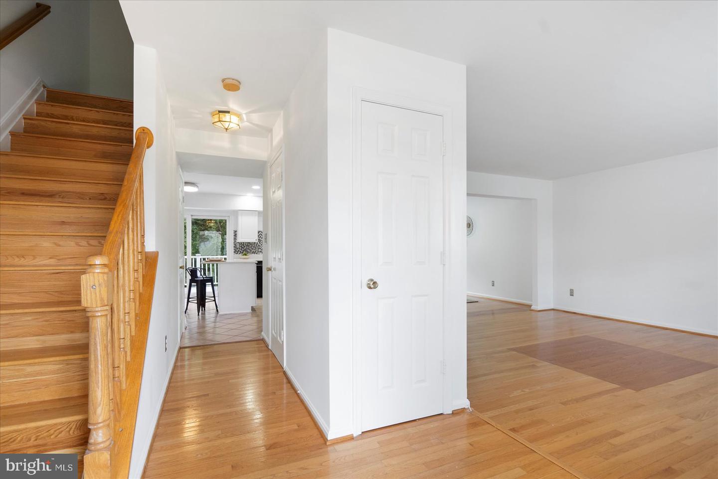 7921 Vernon Ave