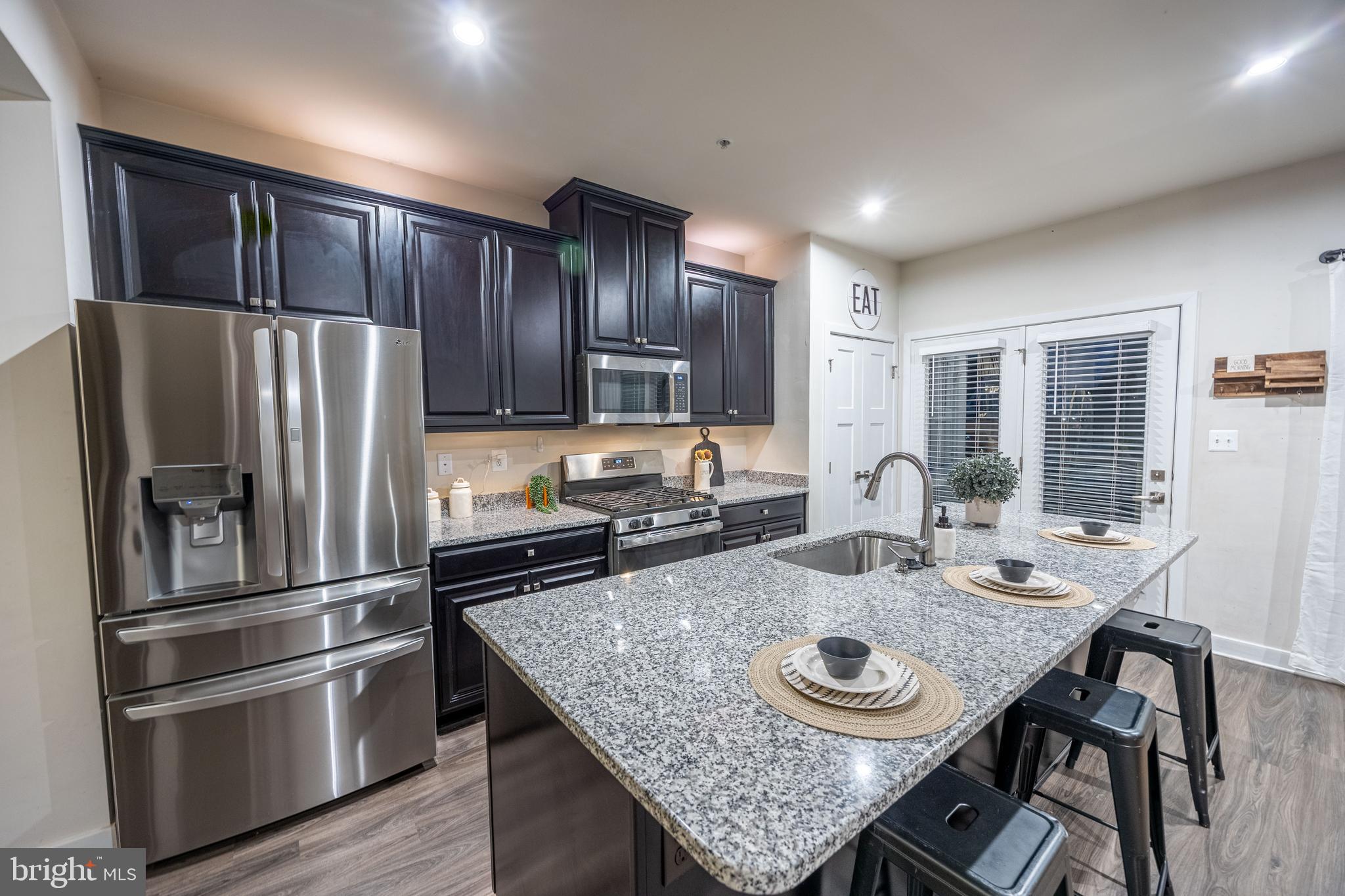 6251 ISLINGTON STREET