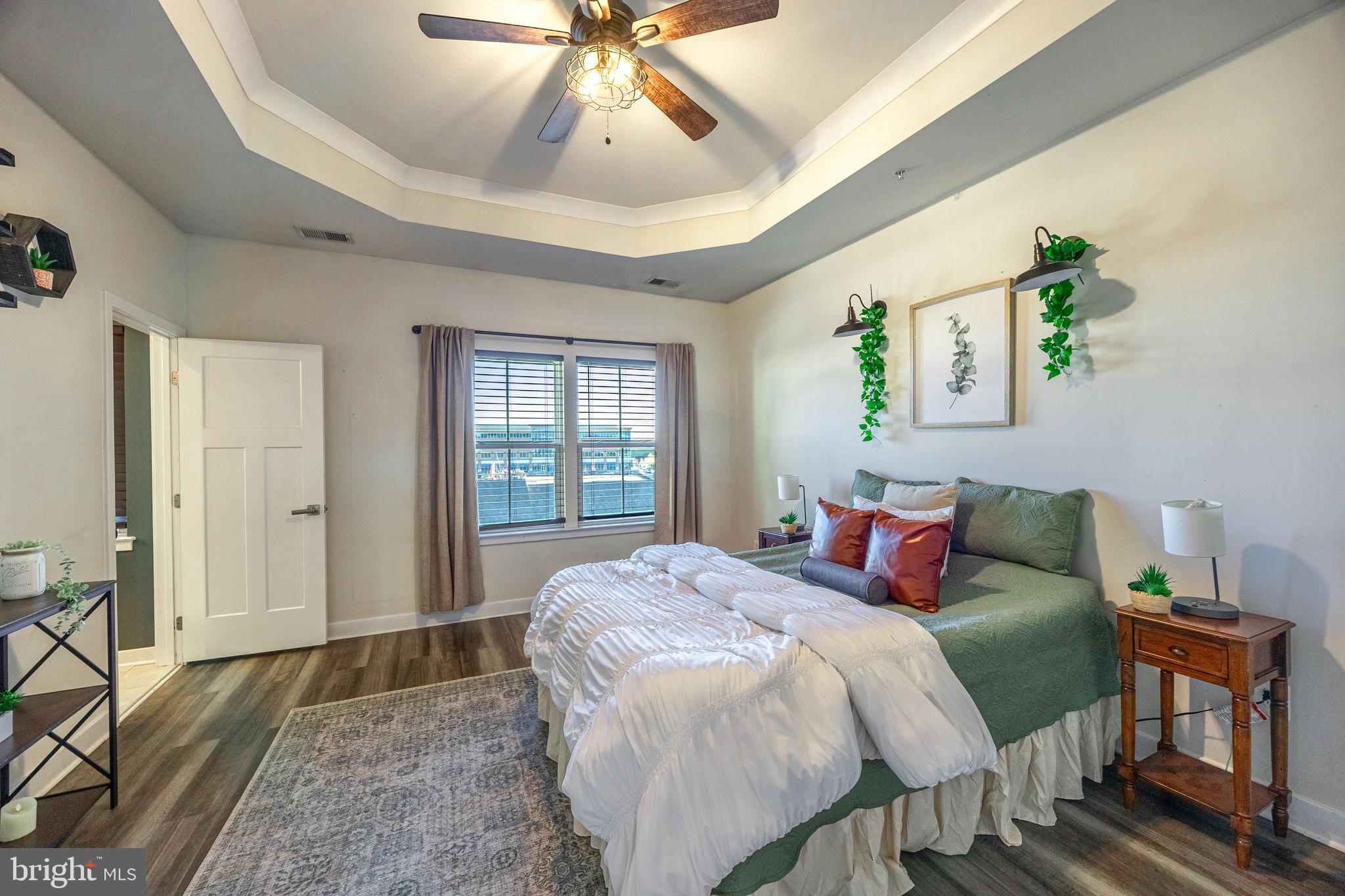 6251 ISLINGTON STREET