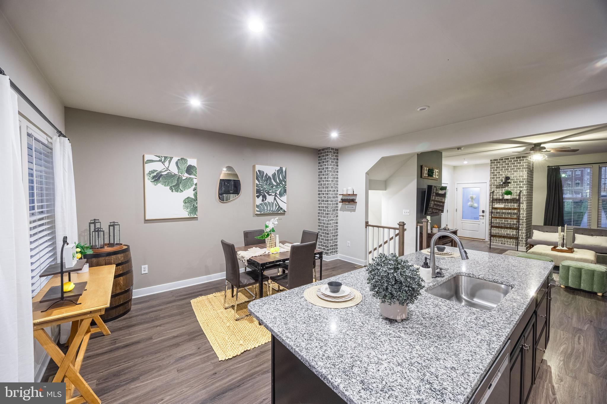 6251 ISLINGTON STREET