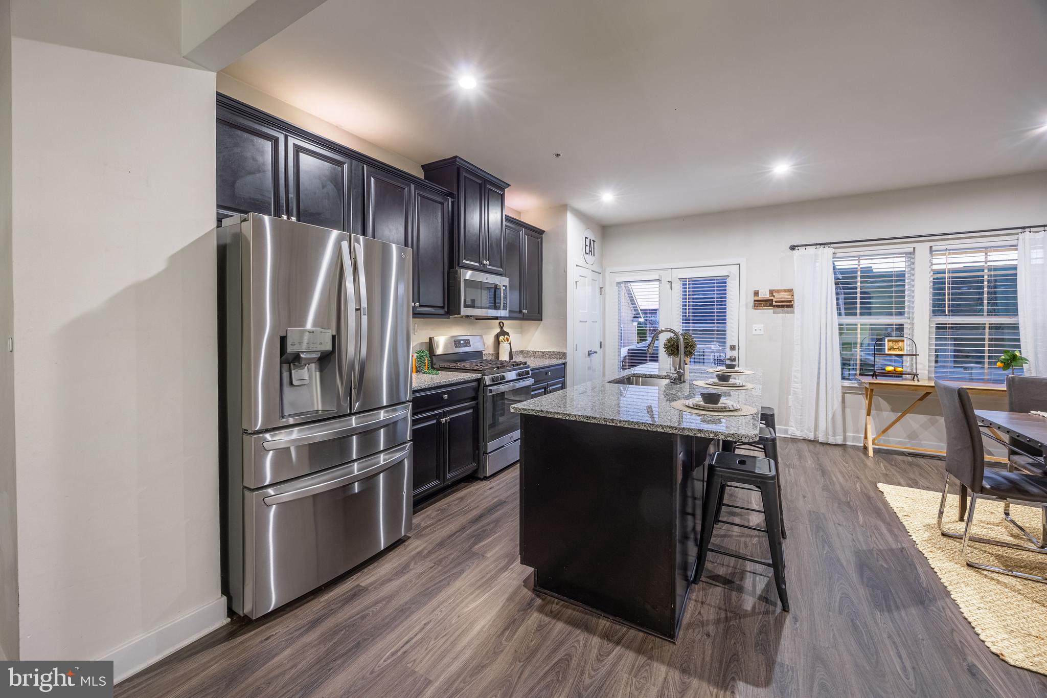 6251 ISLINGTON STREET