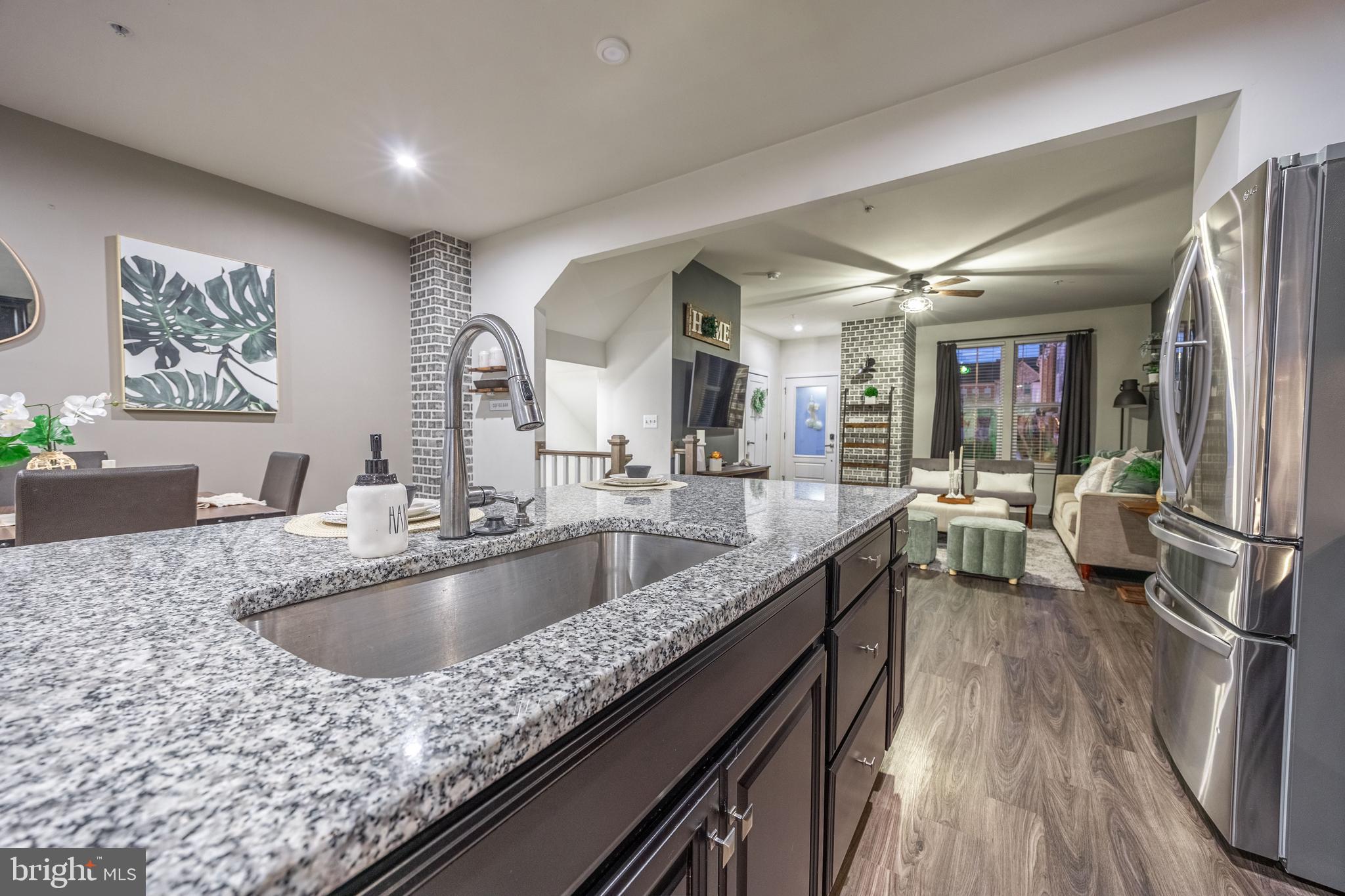 6251 ISLINGTON STREET