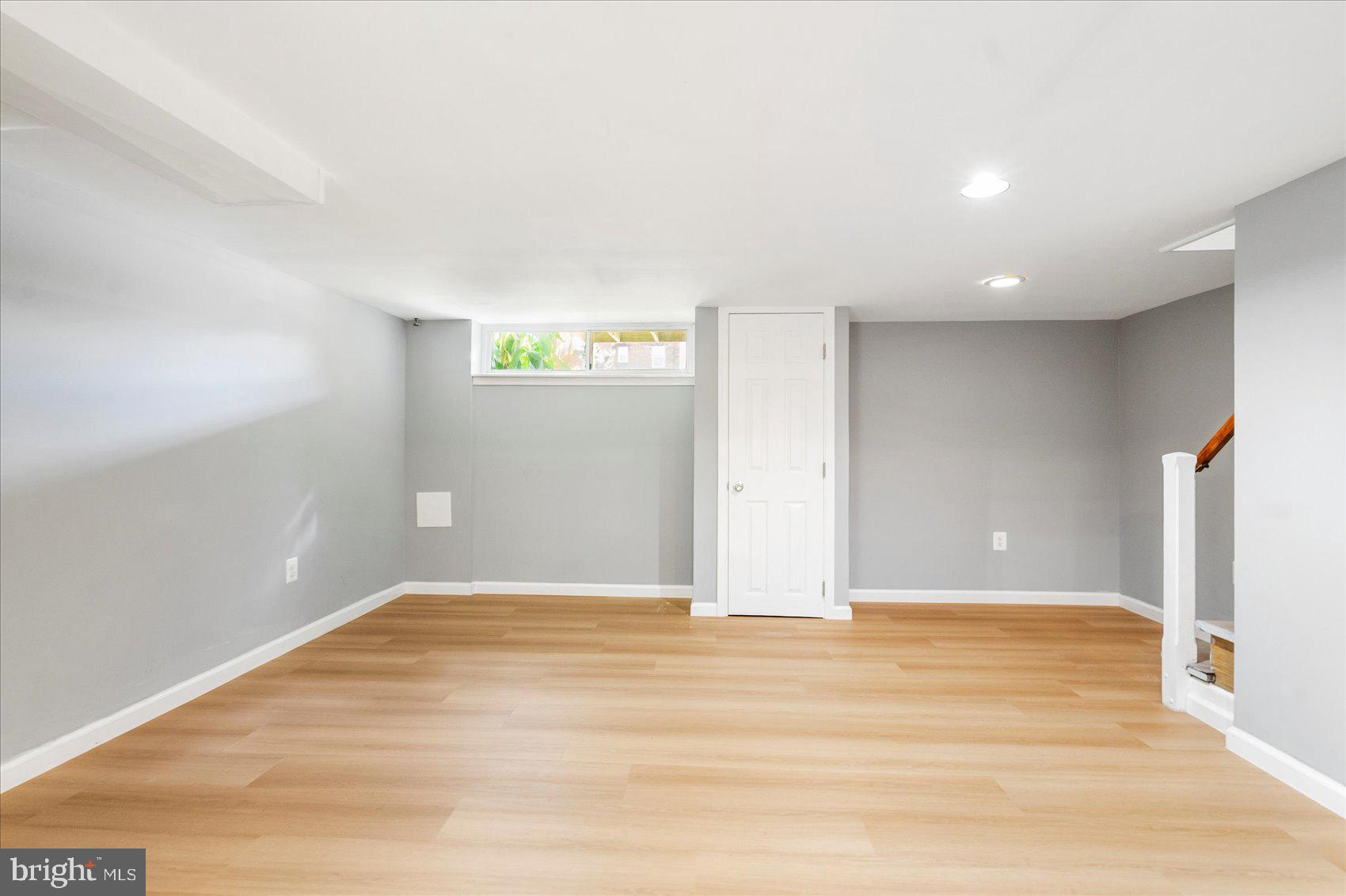 1704 REDWOOD AVENUE