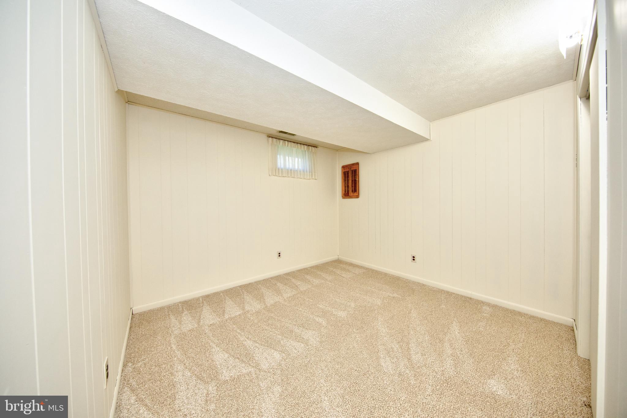 17 Roop Rd