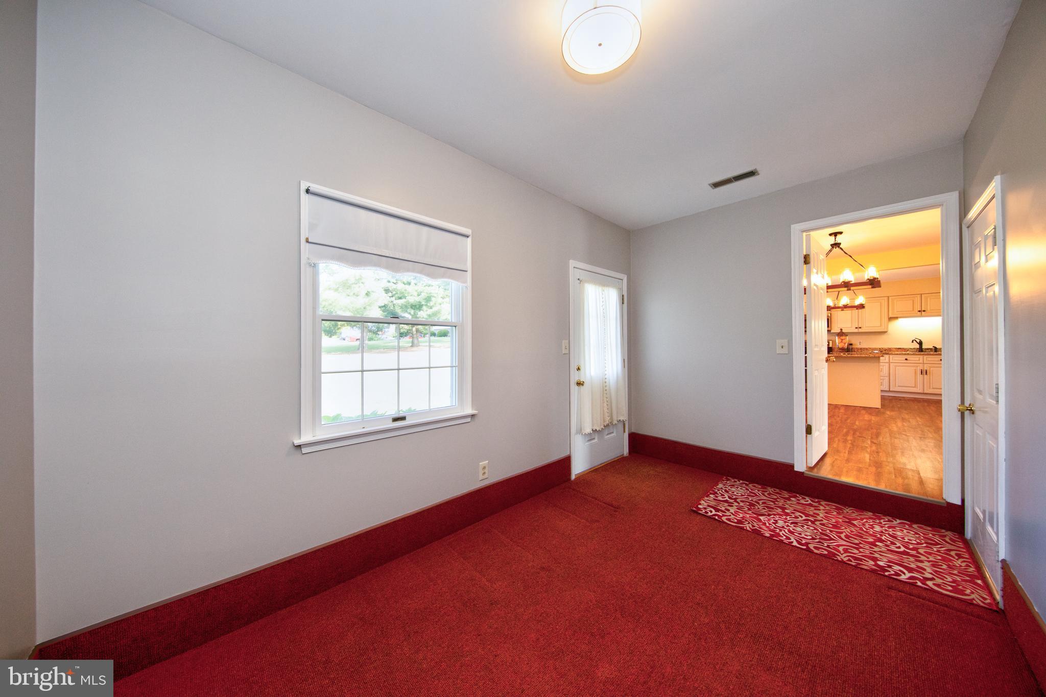 17 Roop Rd