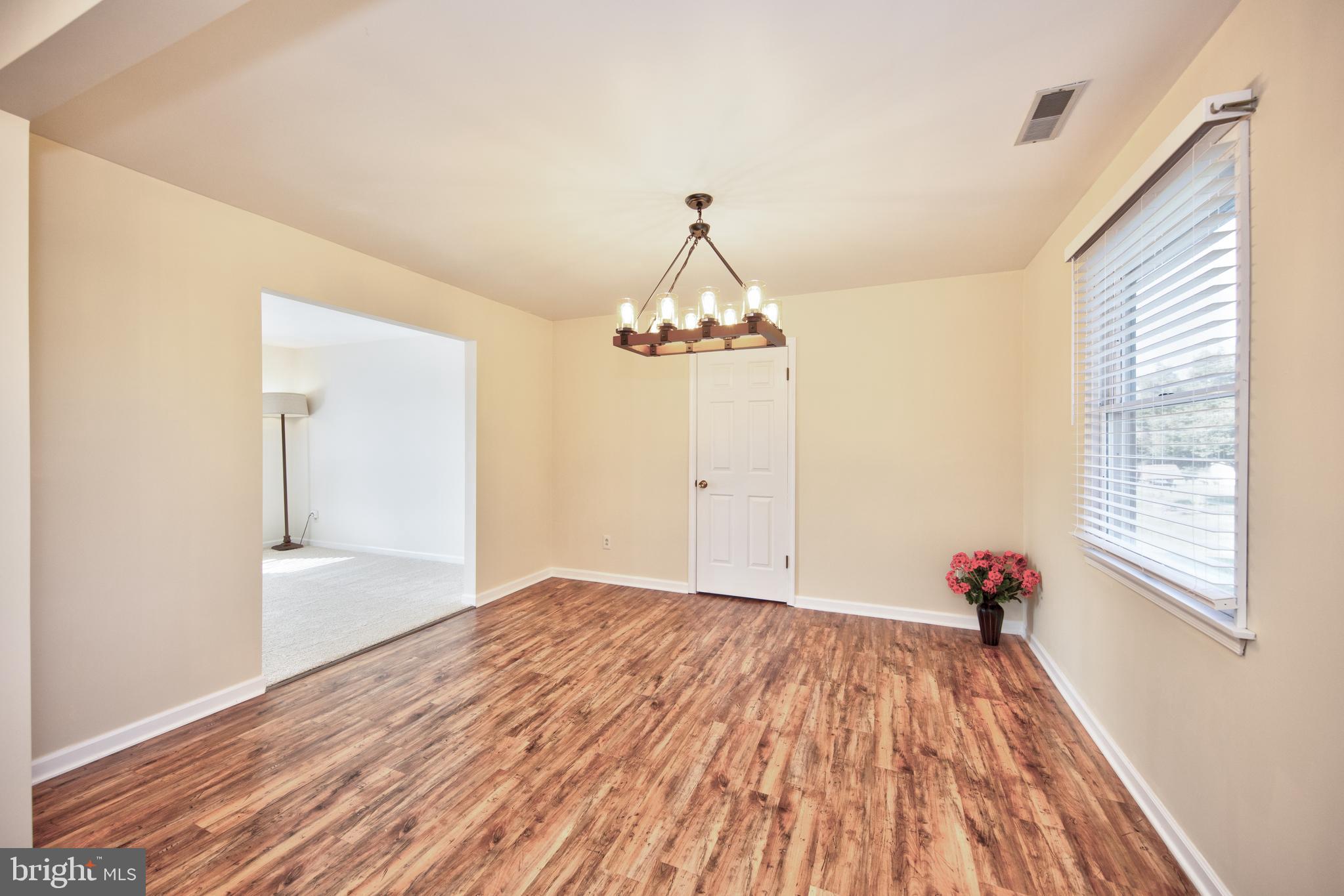 17 Roop Rd