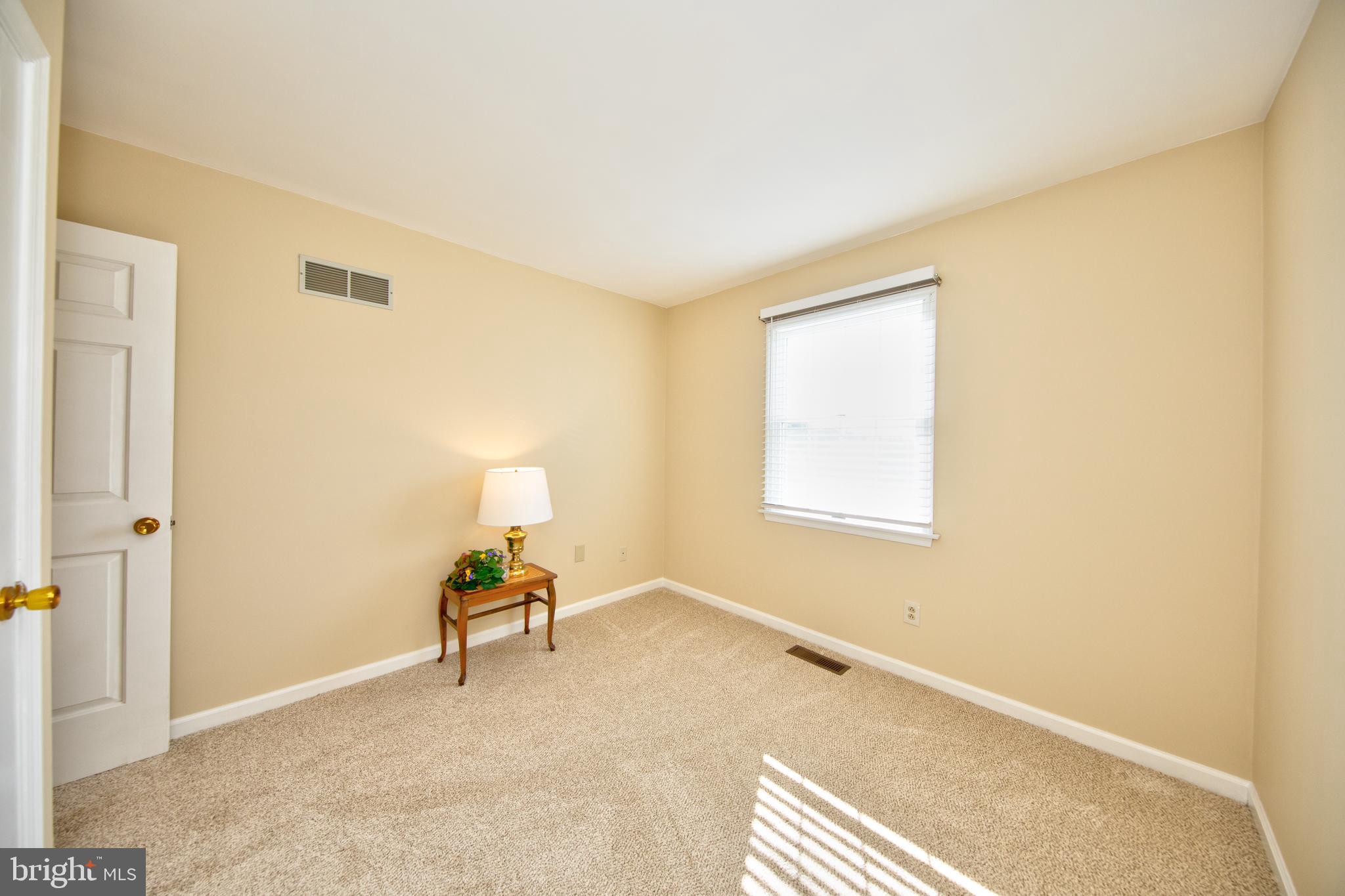 17 Roop Rd