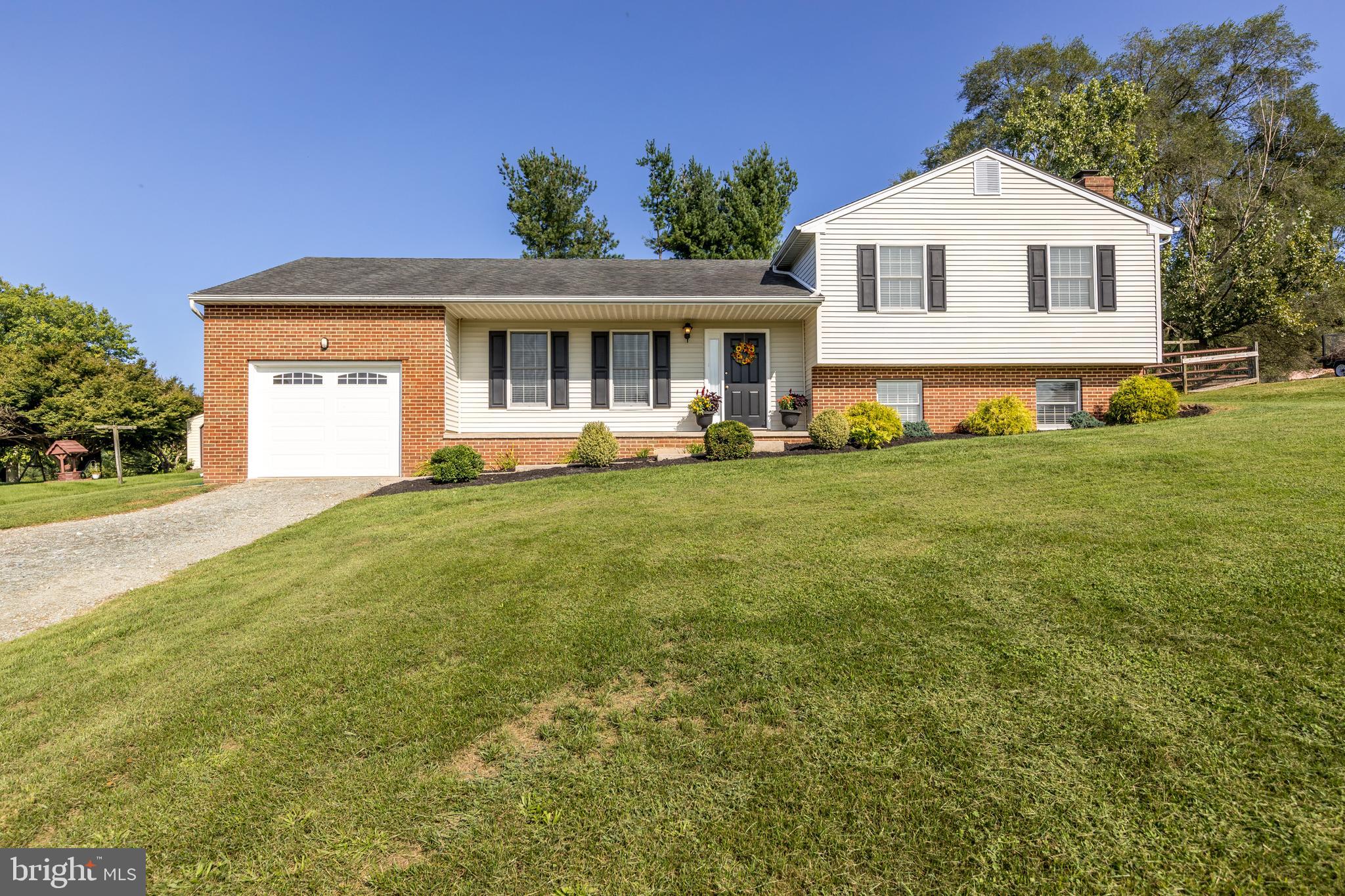 17 Roop Rd
