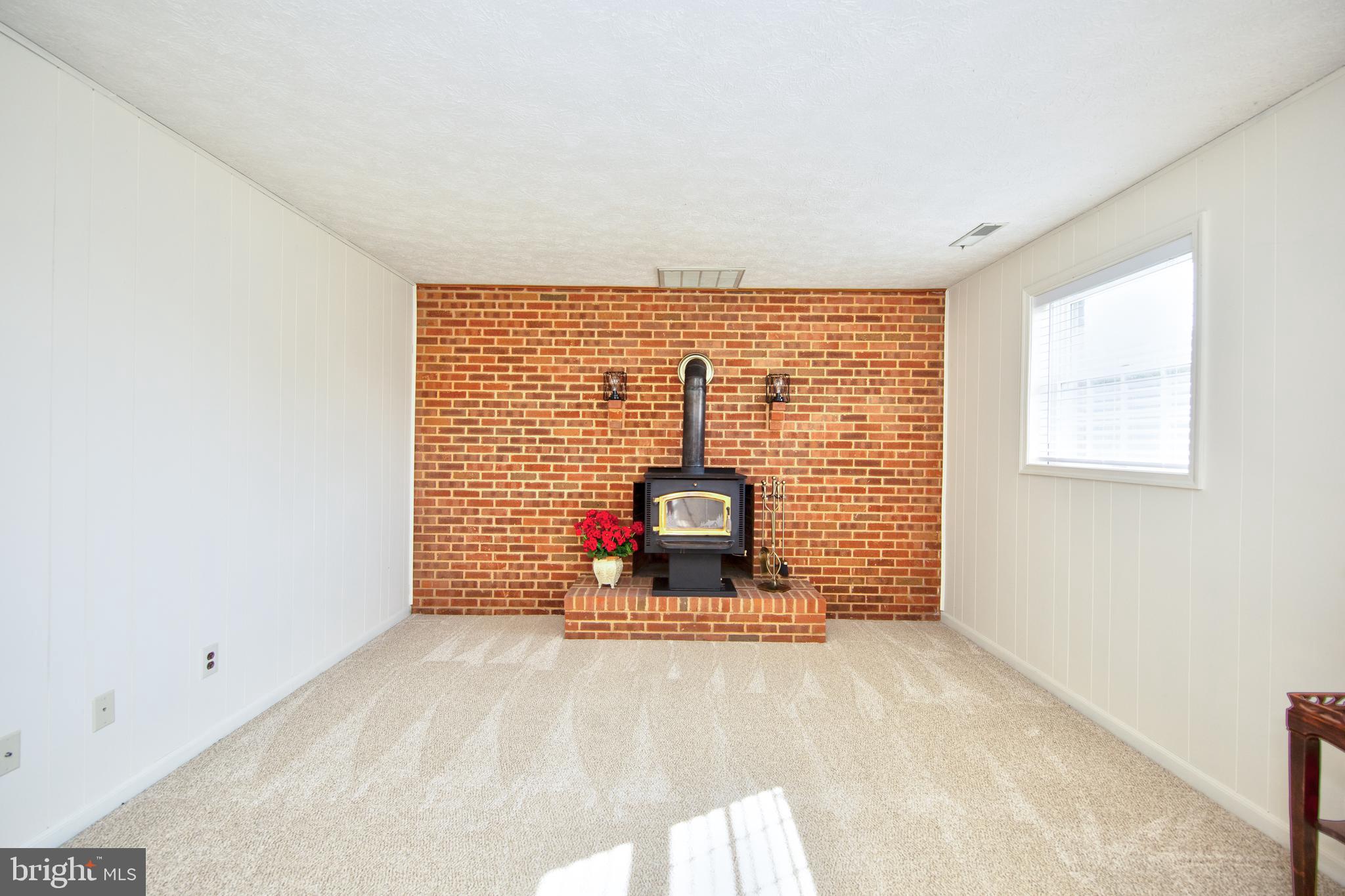 17 Roop Rd