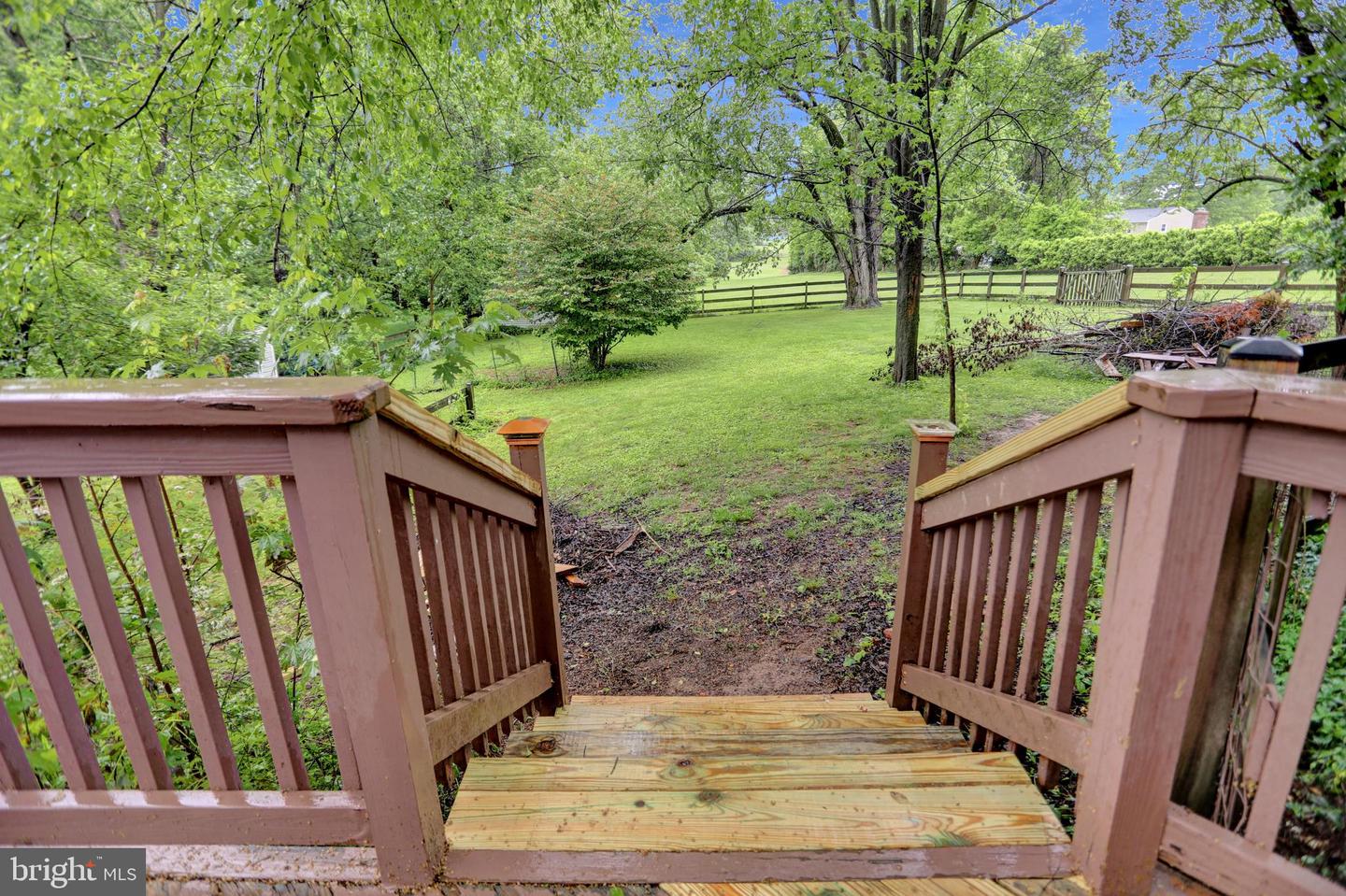 3228 Canterbury Ln