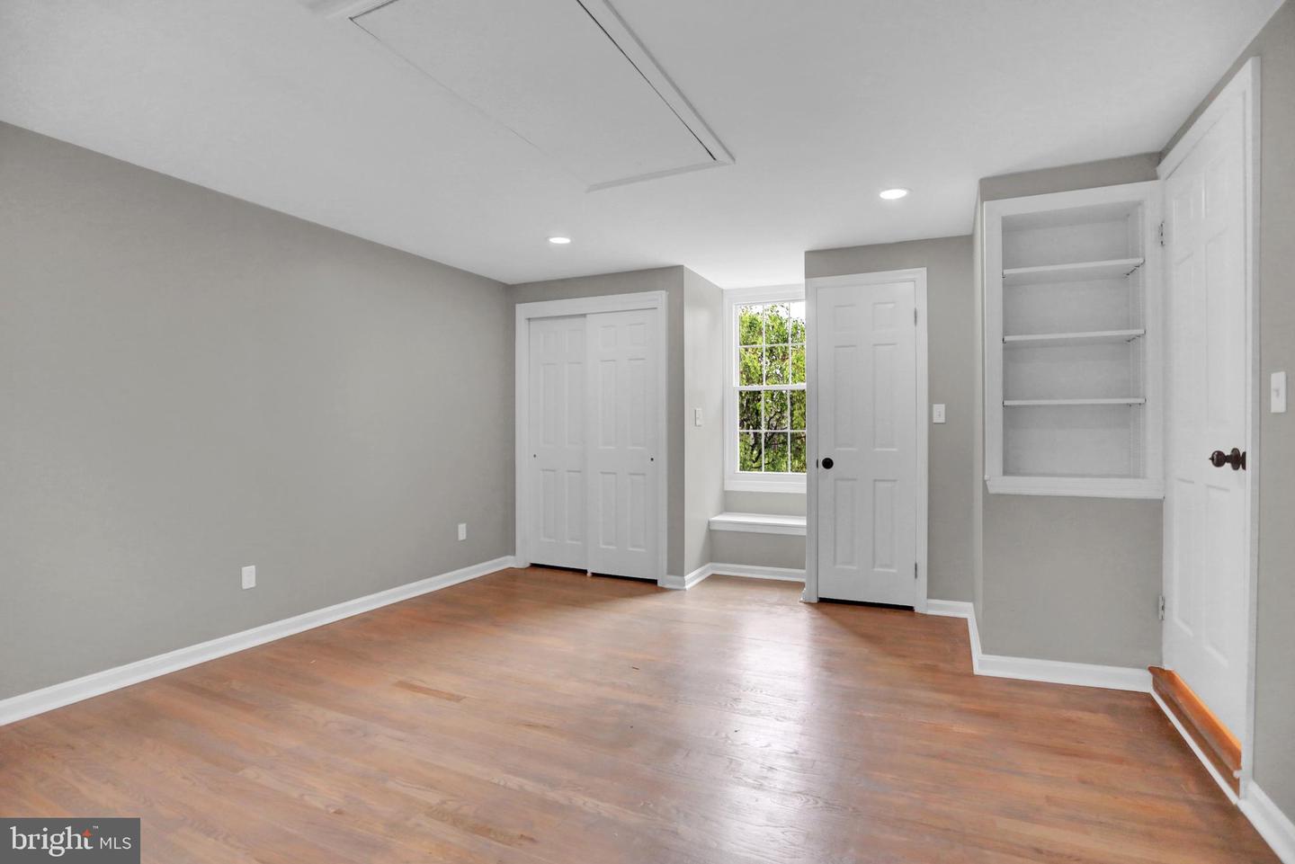 3228 Canterbury Ln