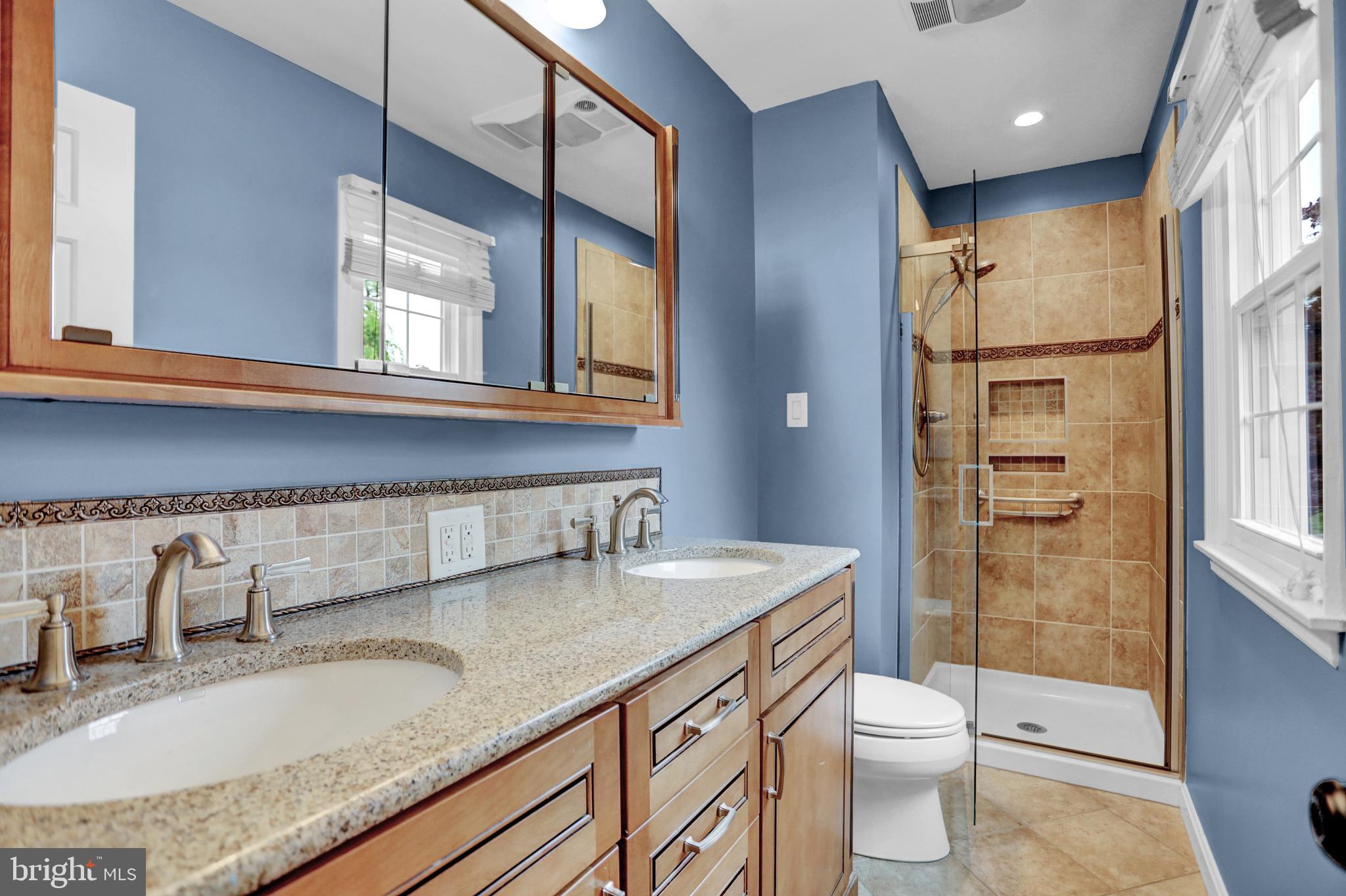 3228 Canterbury Ln