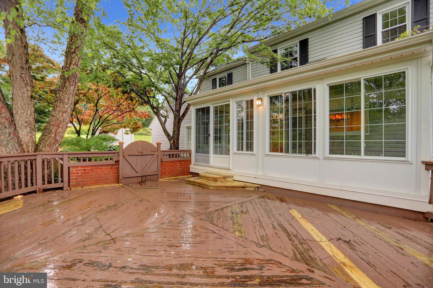 3228 Canterbury Ln