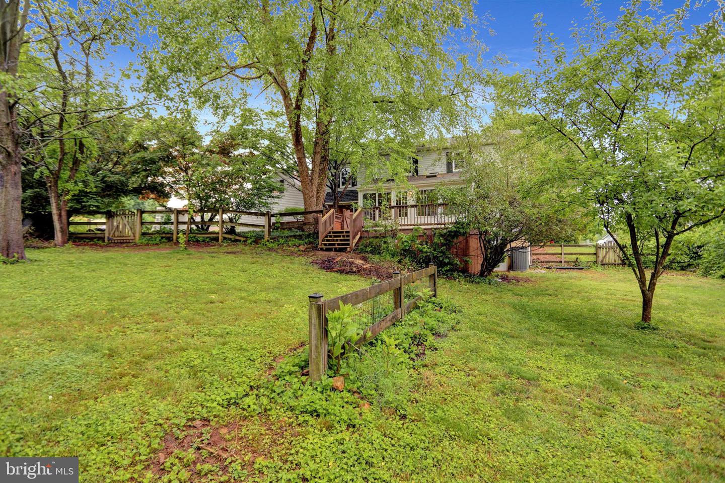 3228 Canterbury Ln