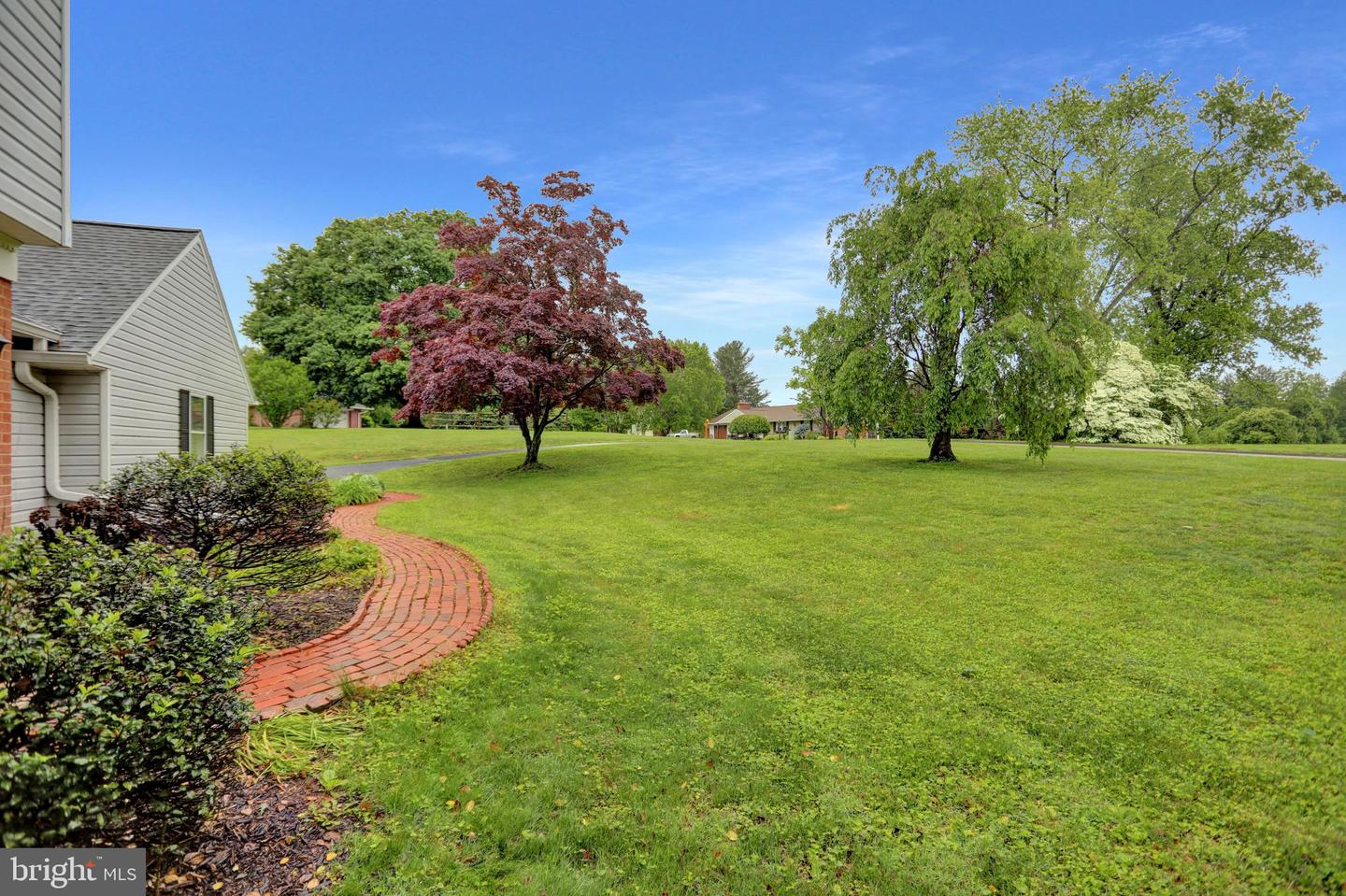 3228 Canterbury Ln