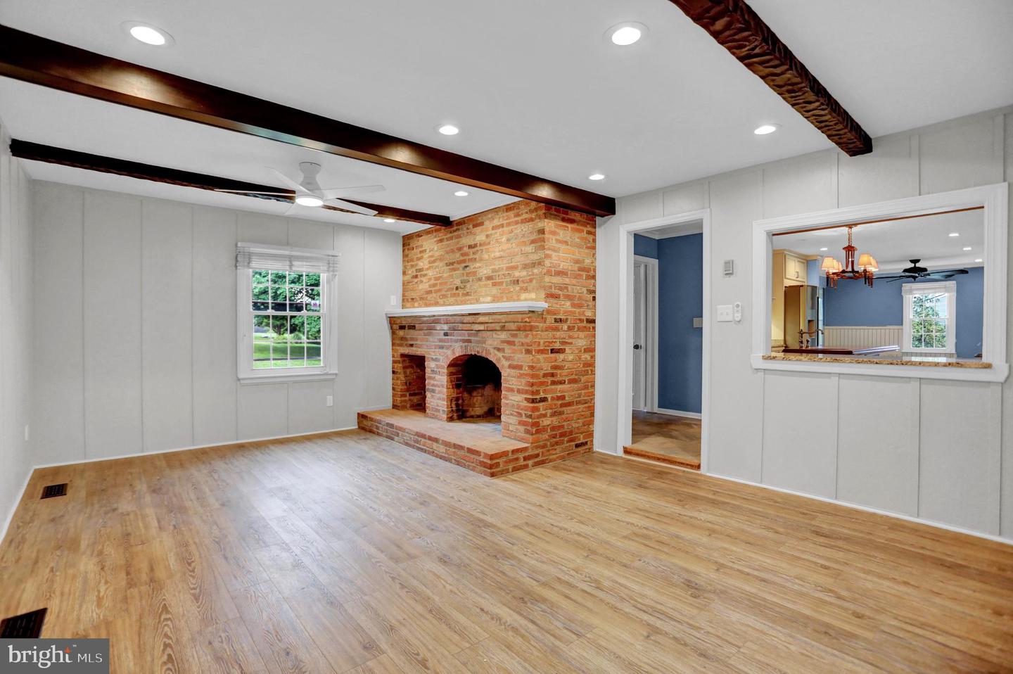 3228 Canterbury Ln