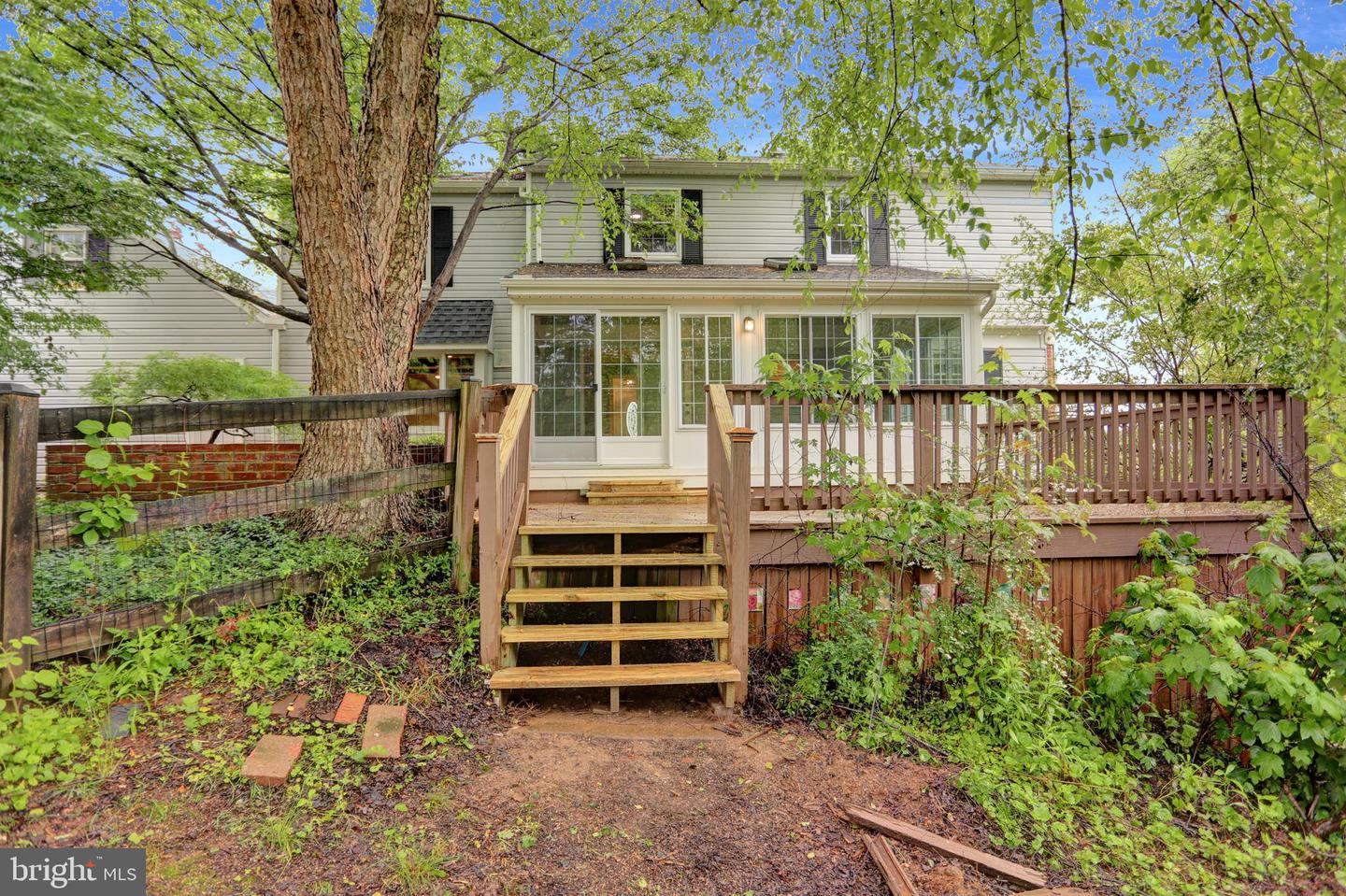 3228 Canterbury Ln