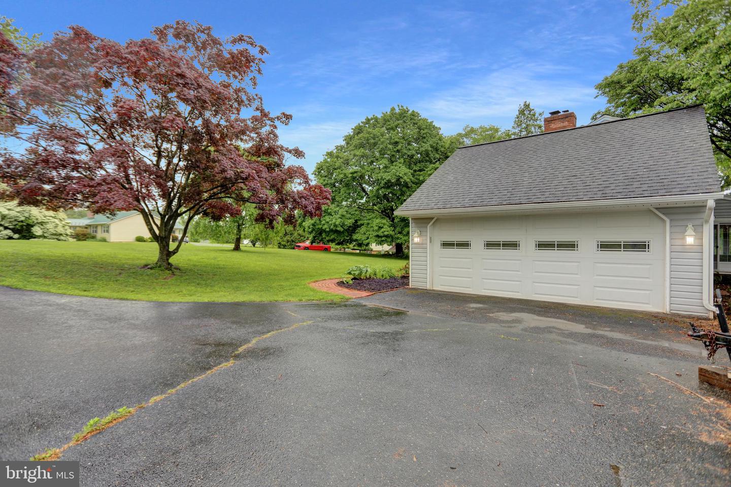 3228 Canterbury Ln