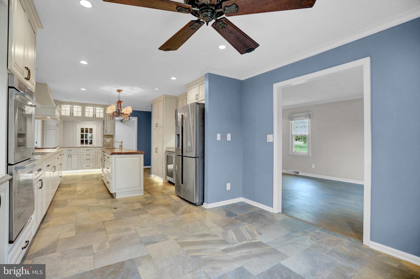 3228 Canterbury Ln
