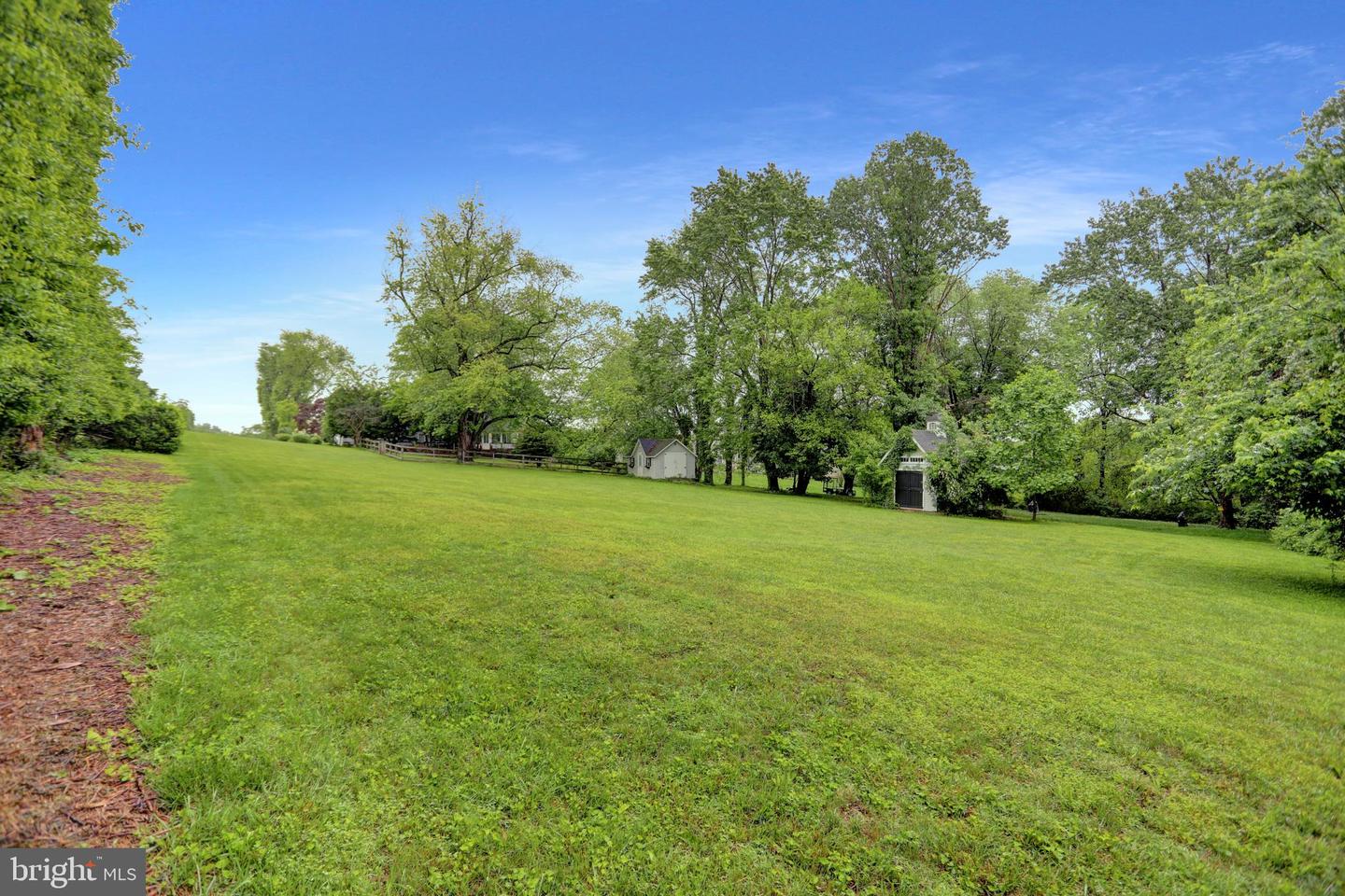 3228 Canterbury Ln