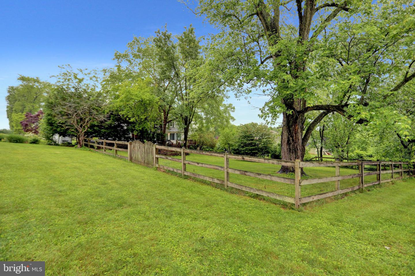3228 Canterbury Ln