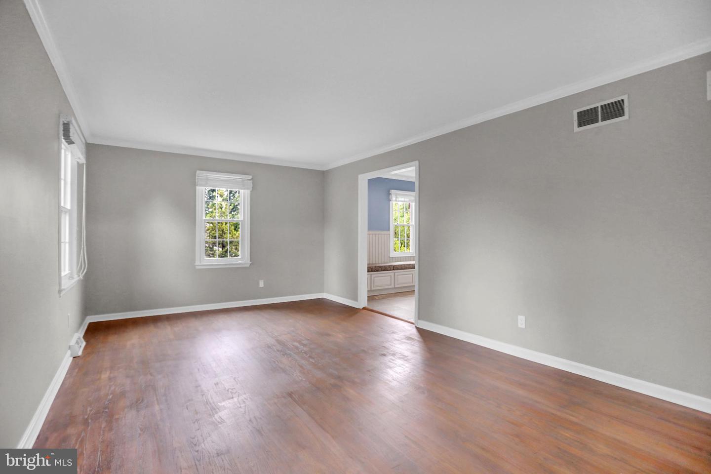 3228 Canterbury Ln