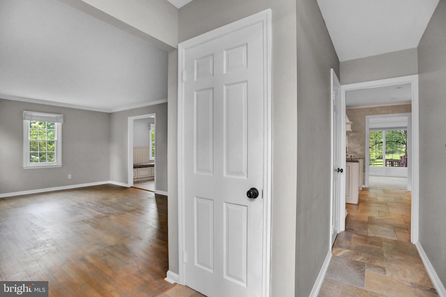 3228 Canterbury Ln