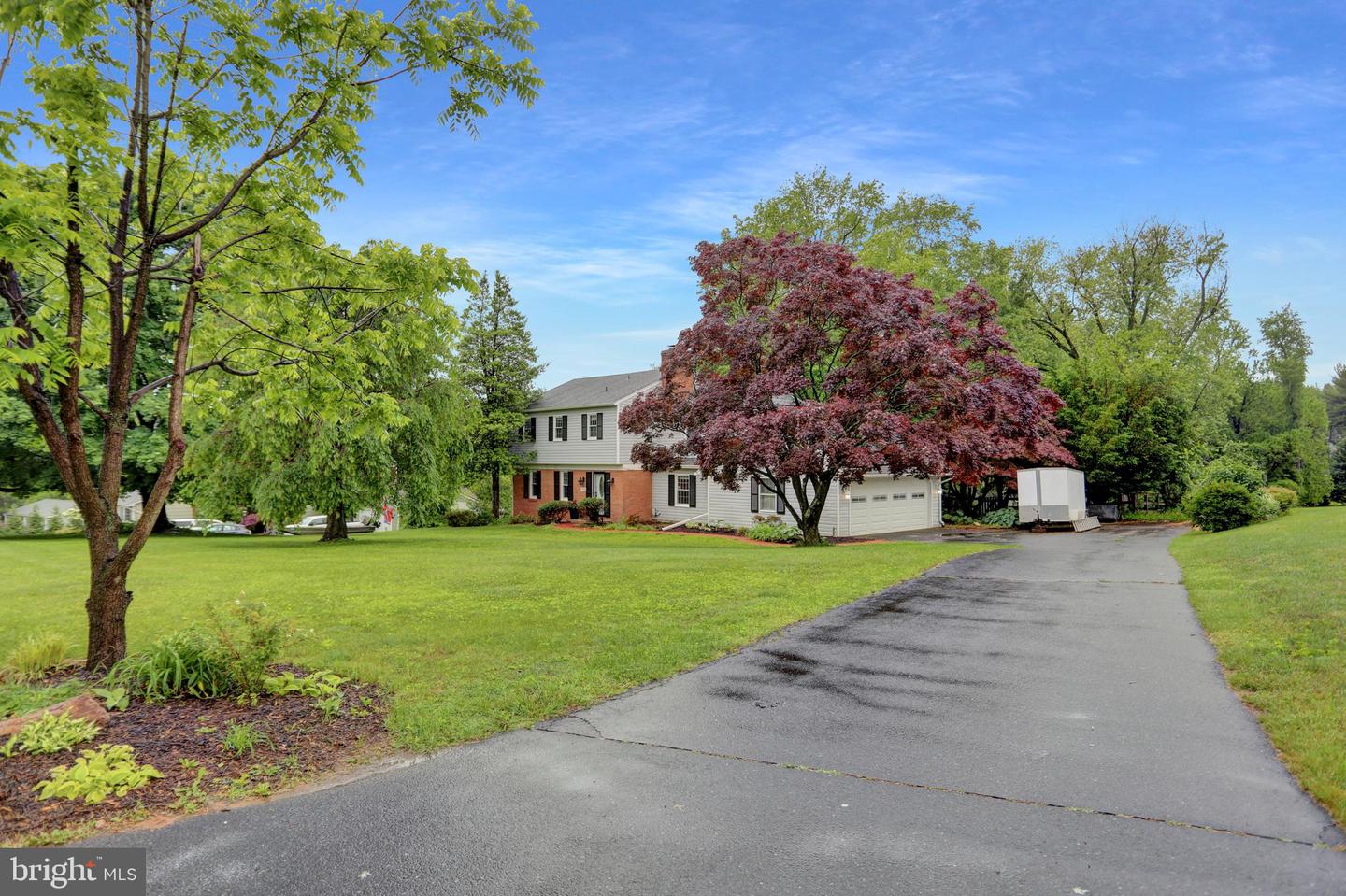3228 Canterbury Ln