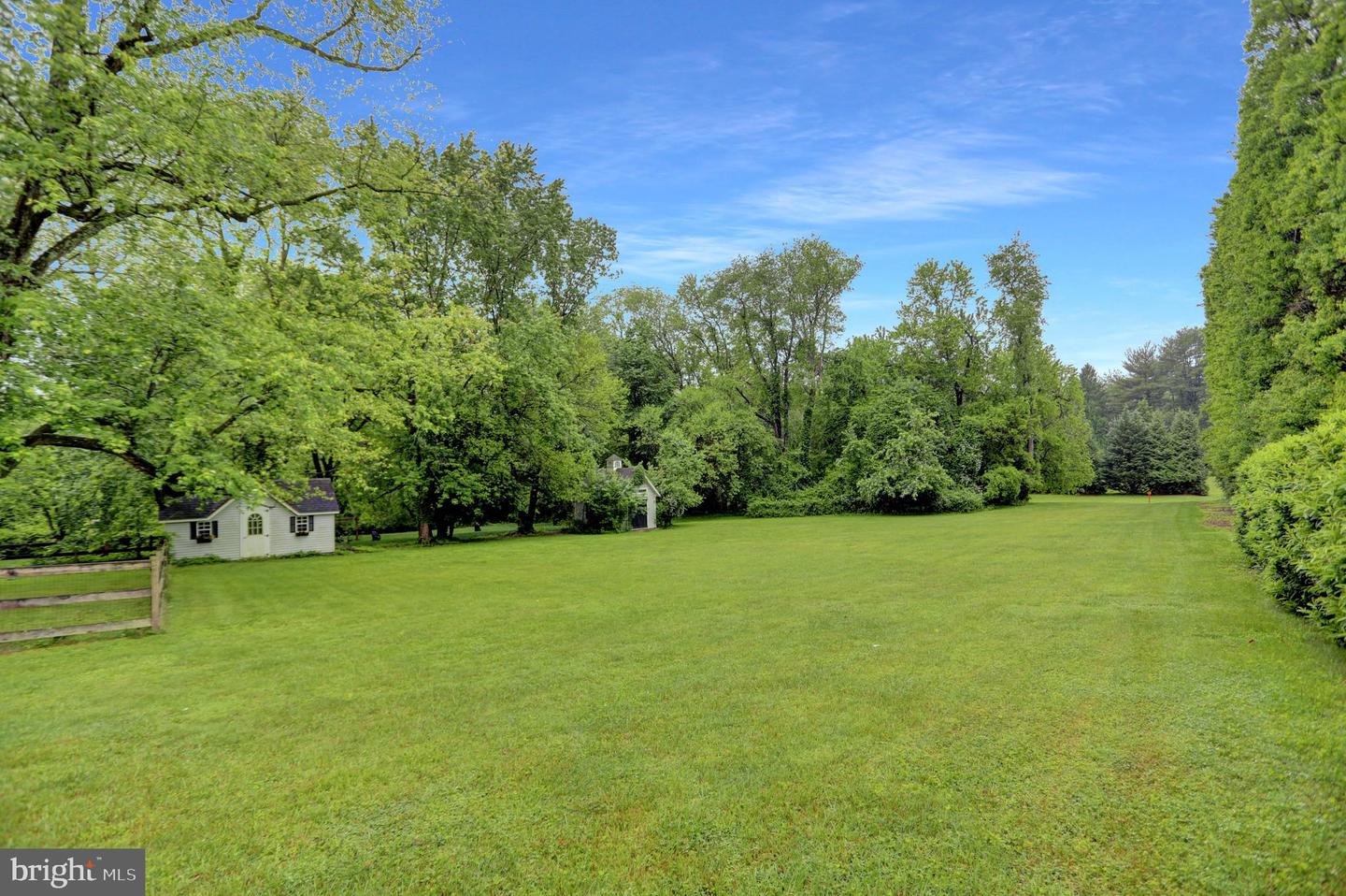 3228 Canterbury Ln