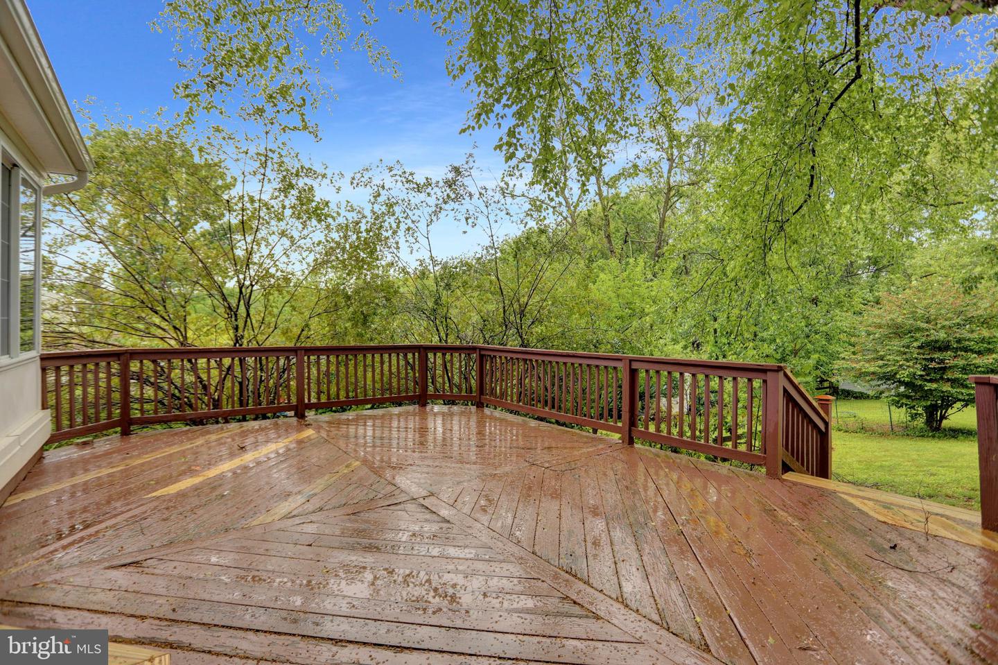 3228 Canterbury Ln