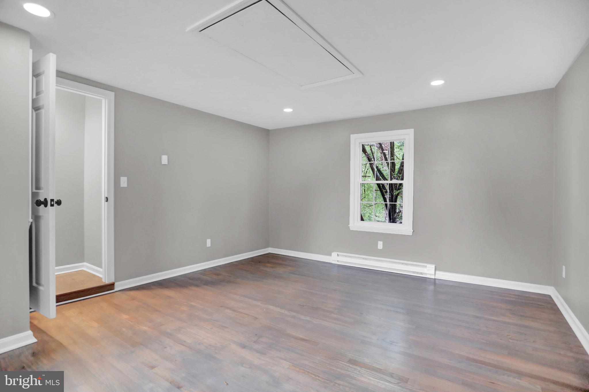 3228 Canterbury Ln