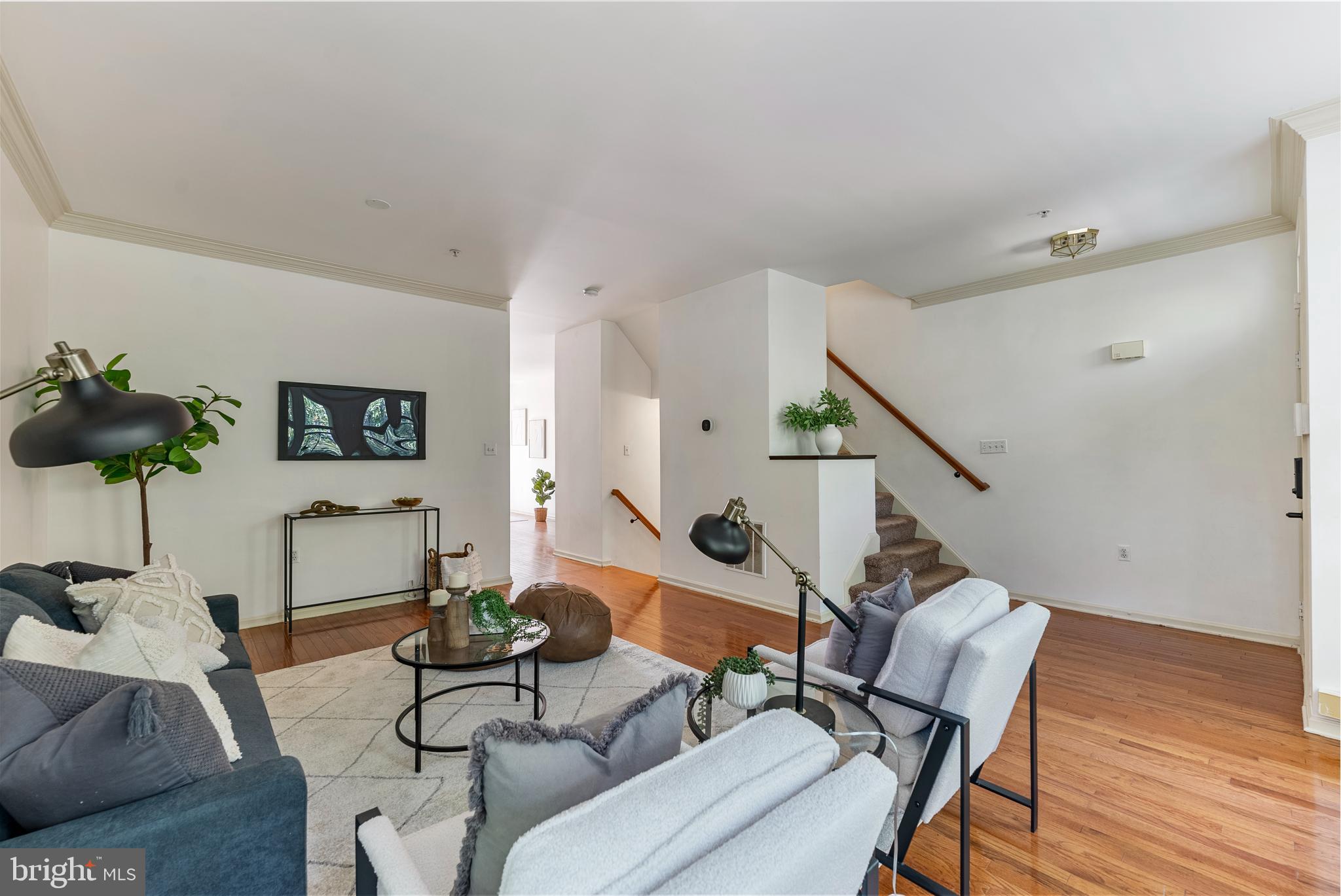 9160 Carriage House Ln #32
